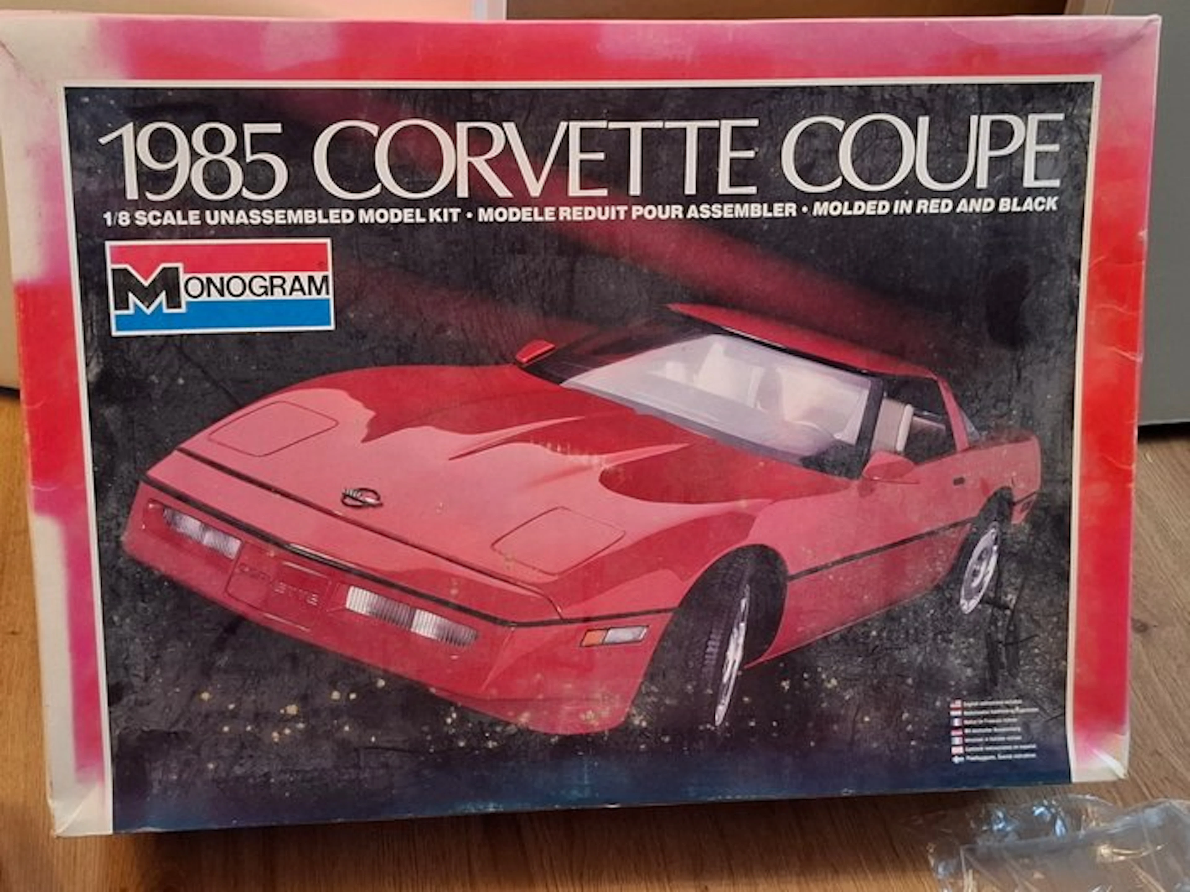 Monogram 1:8 - Model car - 1985 Corvette Coupe