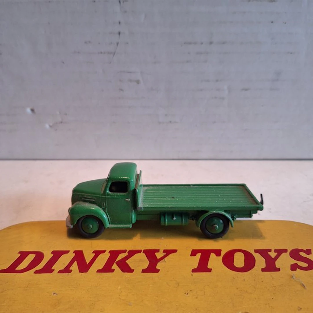 Dinky Toys 1:43 - Model car - Dinky Toys - Fordson Thames Flat Truck