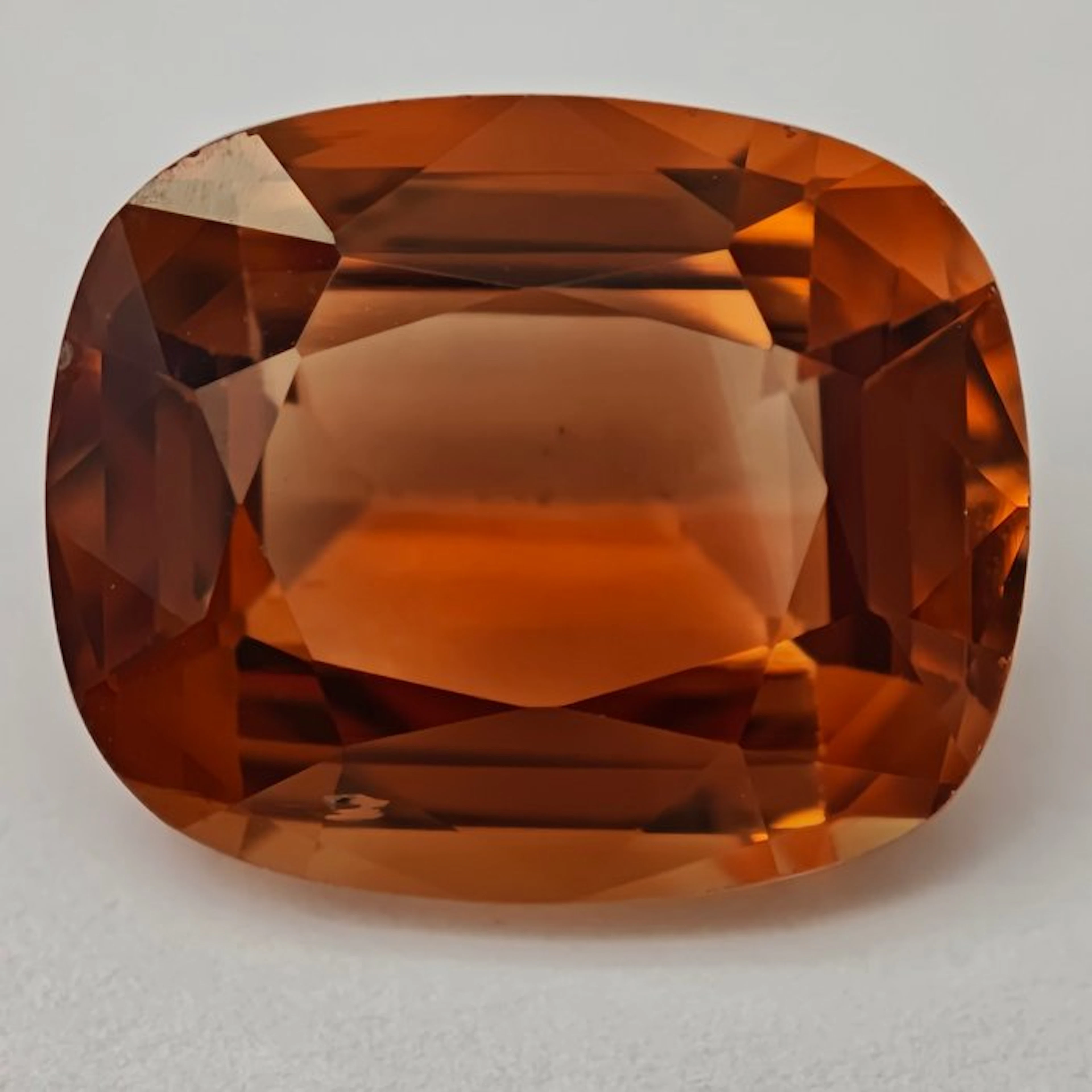 No reserve price Topaz - 12.68 ct - Antwerp Laboratory...