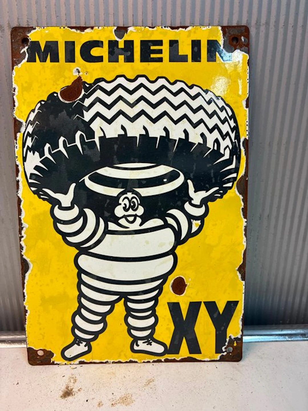 Michelin Bibendum – Autobanden – Emaille Reclamebord - Enamel sign - Enamel