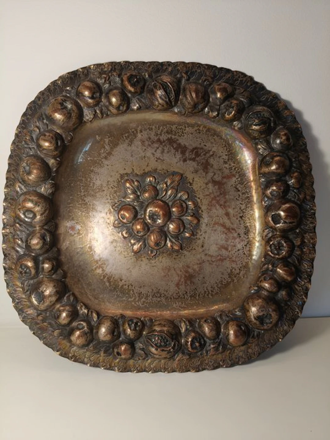 Dish - Sbalzato a mano in rame argentato - Copper - 1850/1900
