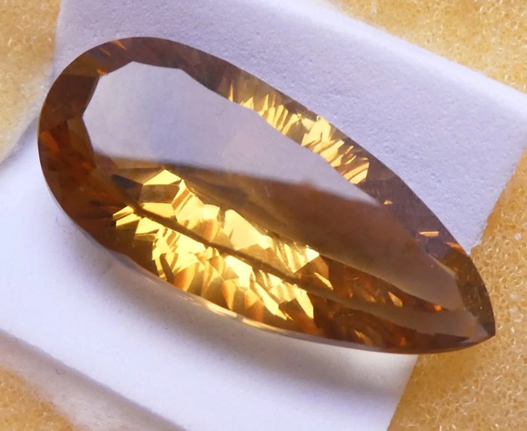 No reserve price Citrine - 25.00 ct - Instituto Gemólogico Español (IGE)