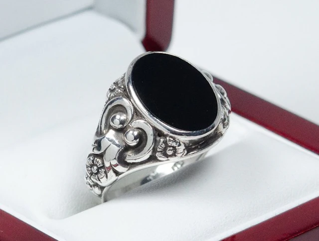 - 835 silver - Onyx - signet ring - Ring