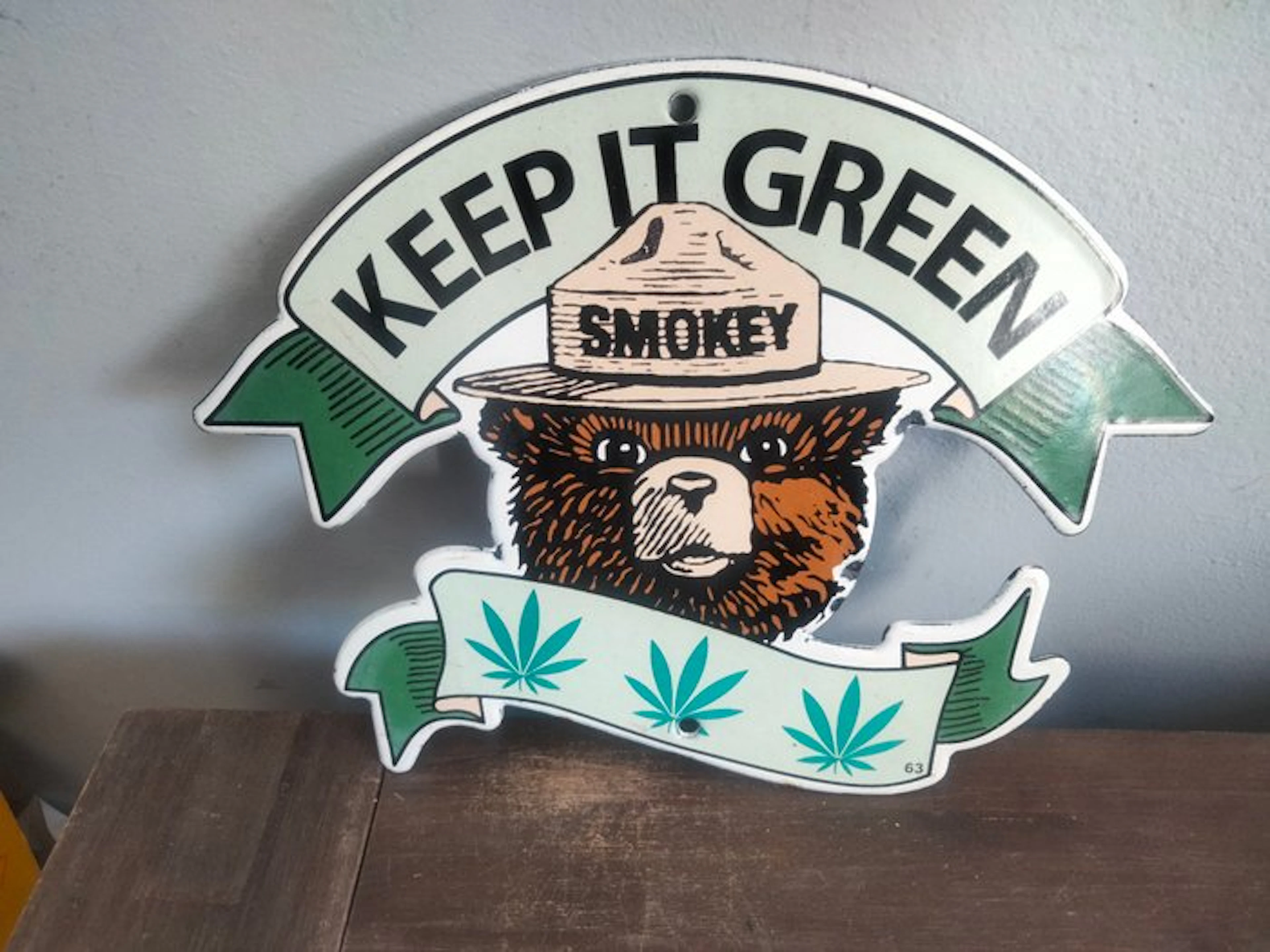 Smokey keep it green - Advertising sign - Enamel