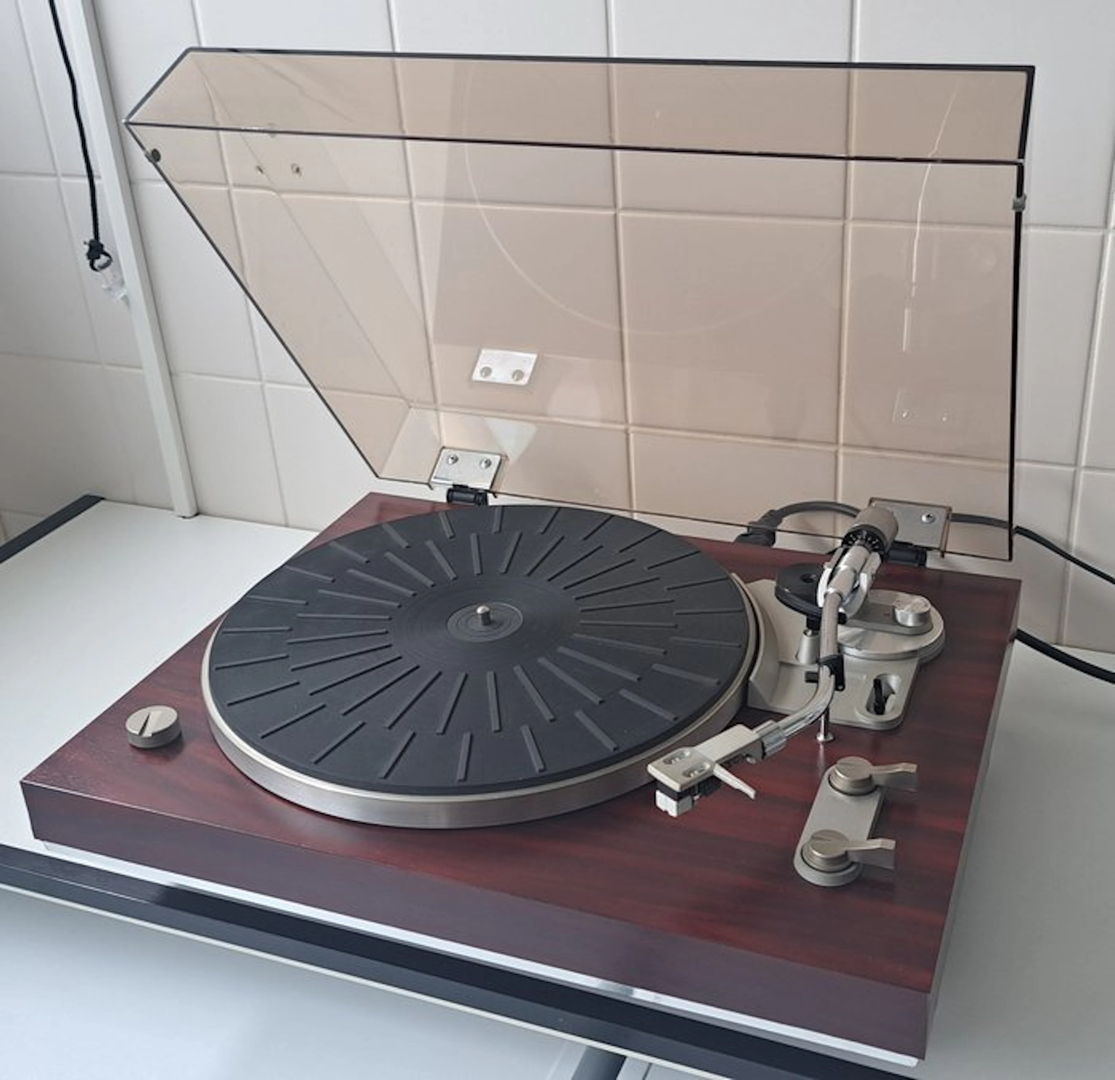 Akai - AP-103 Auto-Return Belt-Drive Stereo Turntable