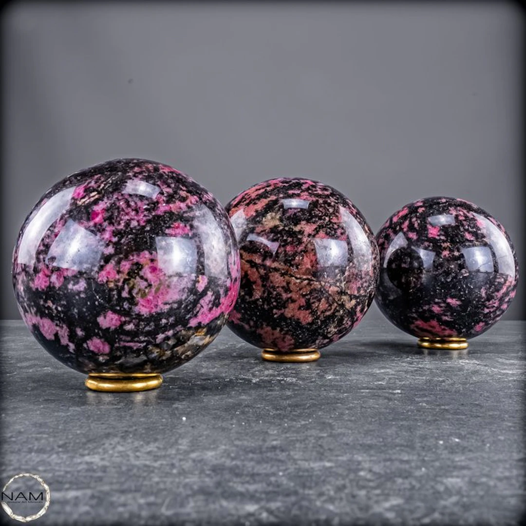Beautiful Rhodonite sphere set – Powerful elegance in...