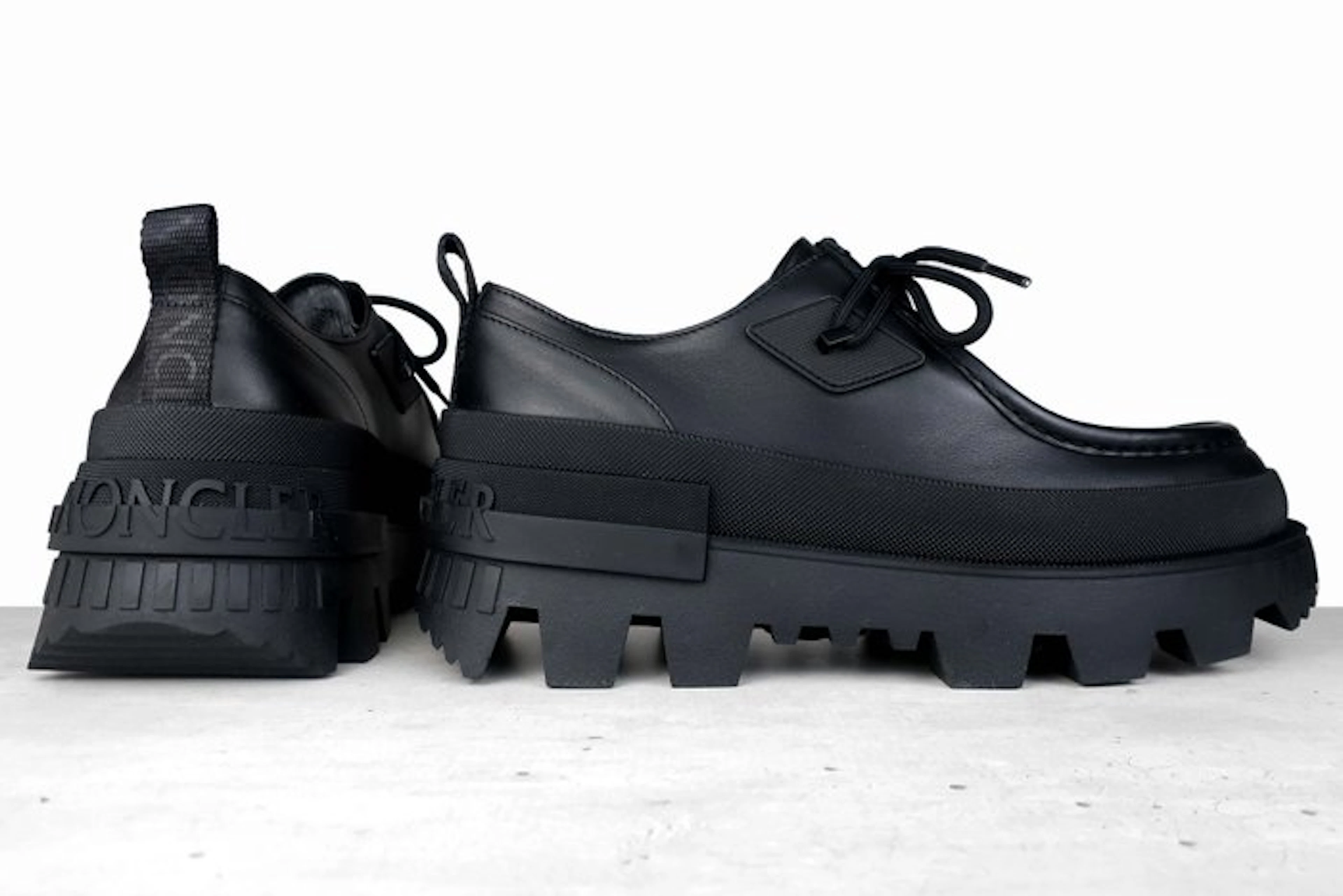 Moncler - Black Mon Wallabee Oxfords - Lace-up shoes - Size: EU 41