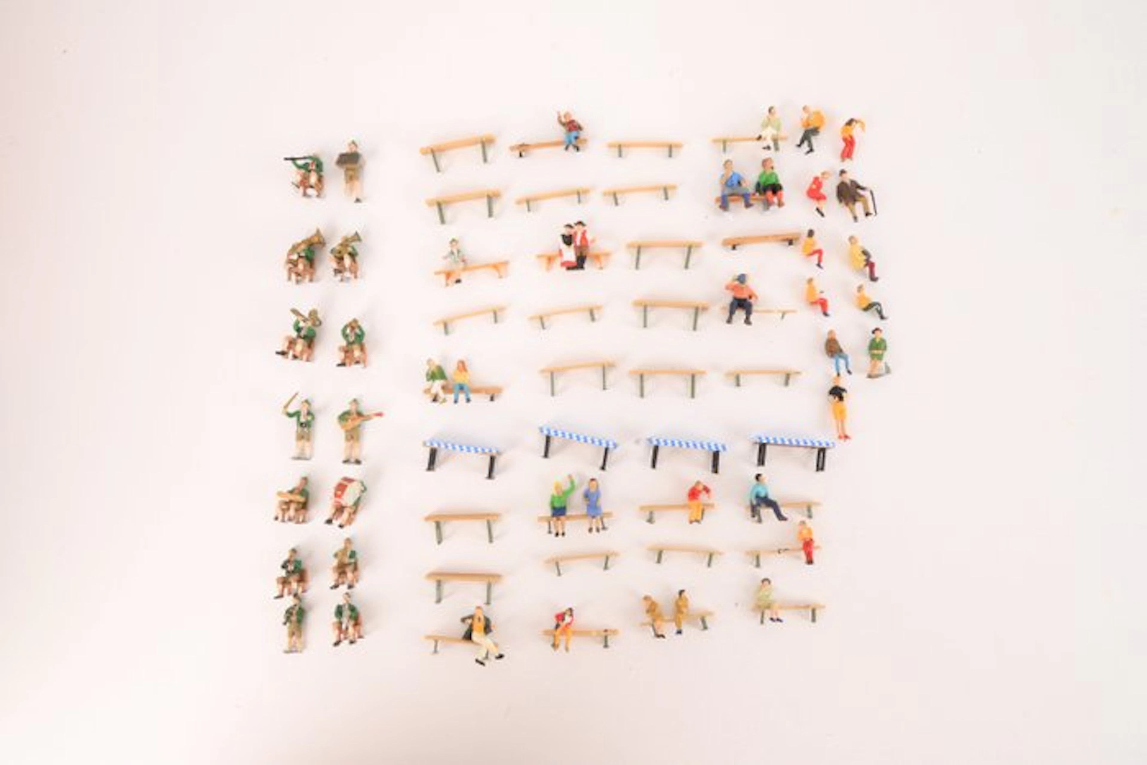 Preiser H0 - Model train figures (60) - Bavarian/Tyrolean...