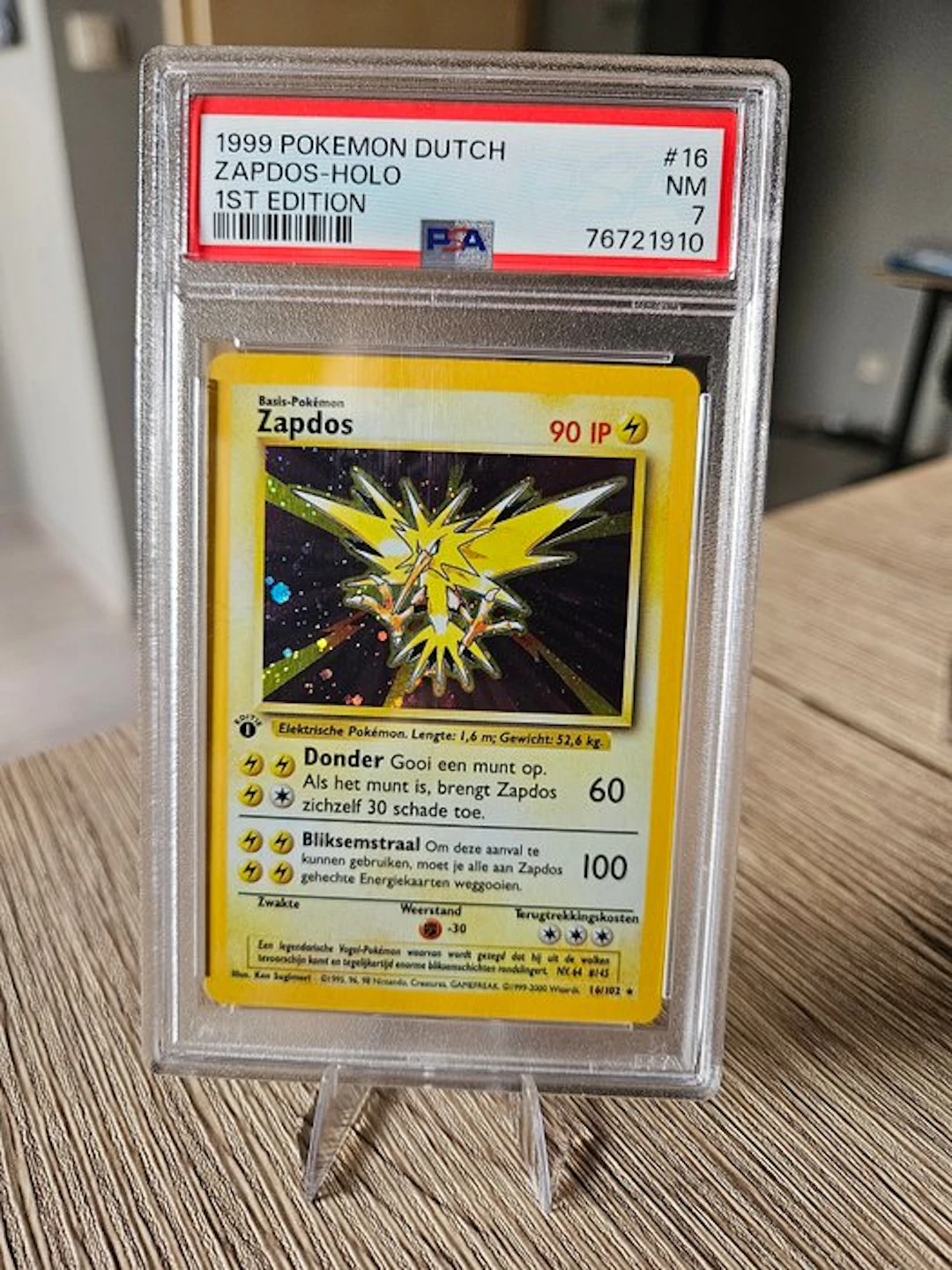 Pokémon - 1 Graded card - Zapdos #16 First edition