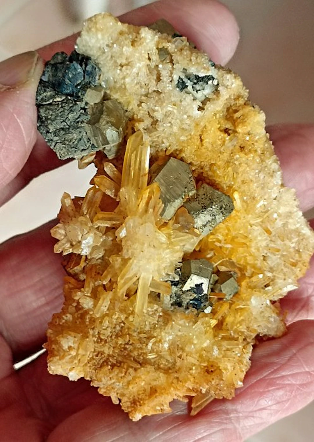 RARE, polyhedral Pyrite