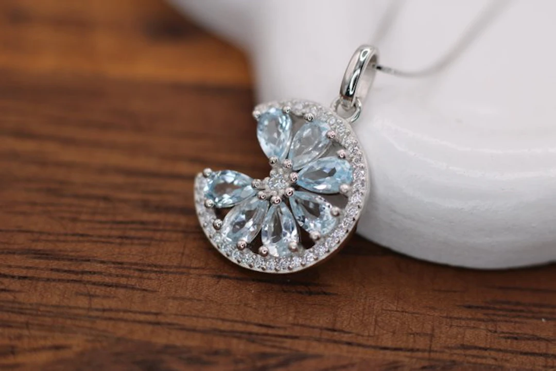 No reserve price - Necklace with pendant Silver - 2.00ct. tw. Topaz