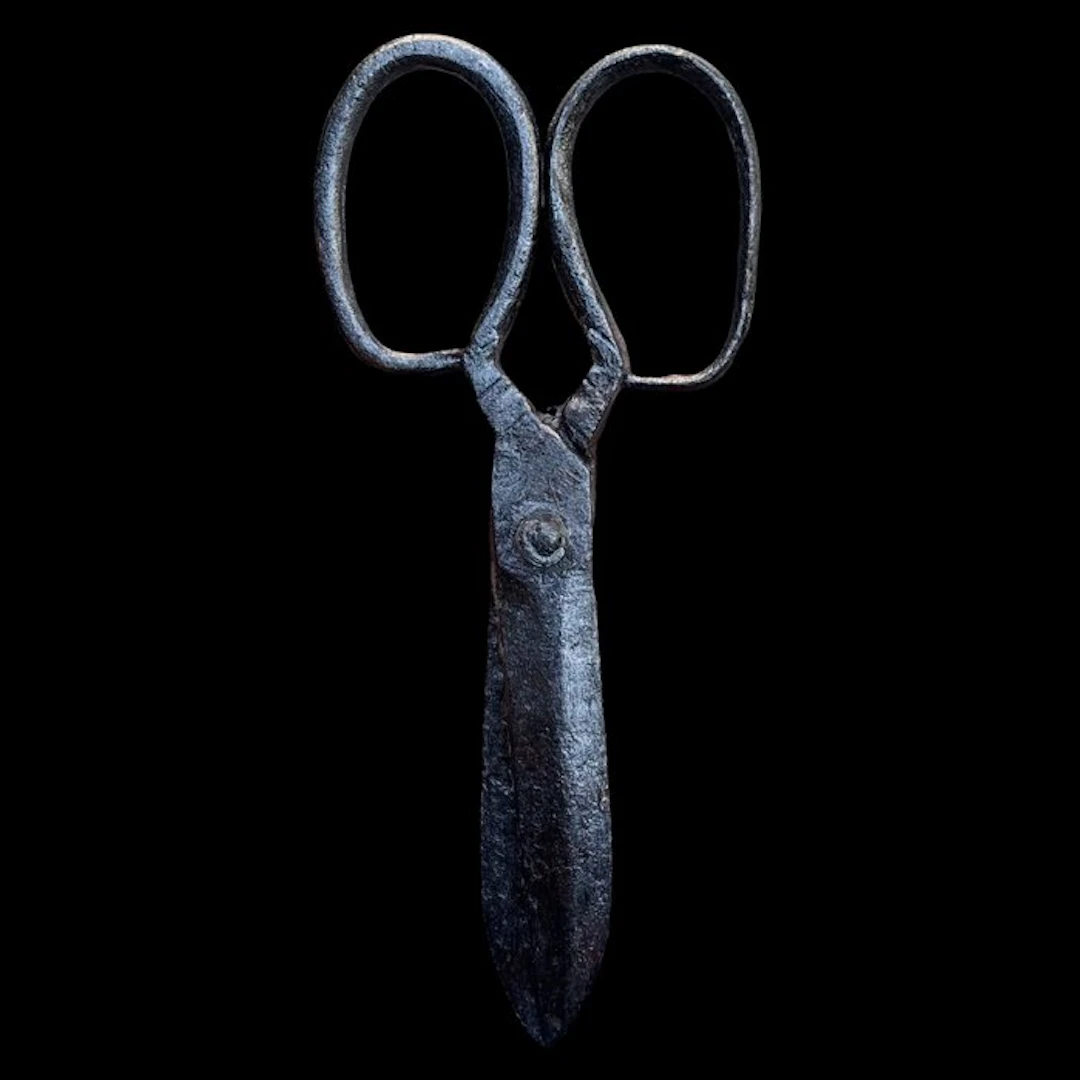 Post-medieval Iron Hand-forged hinge scissors...