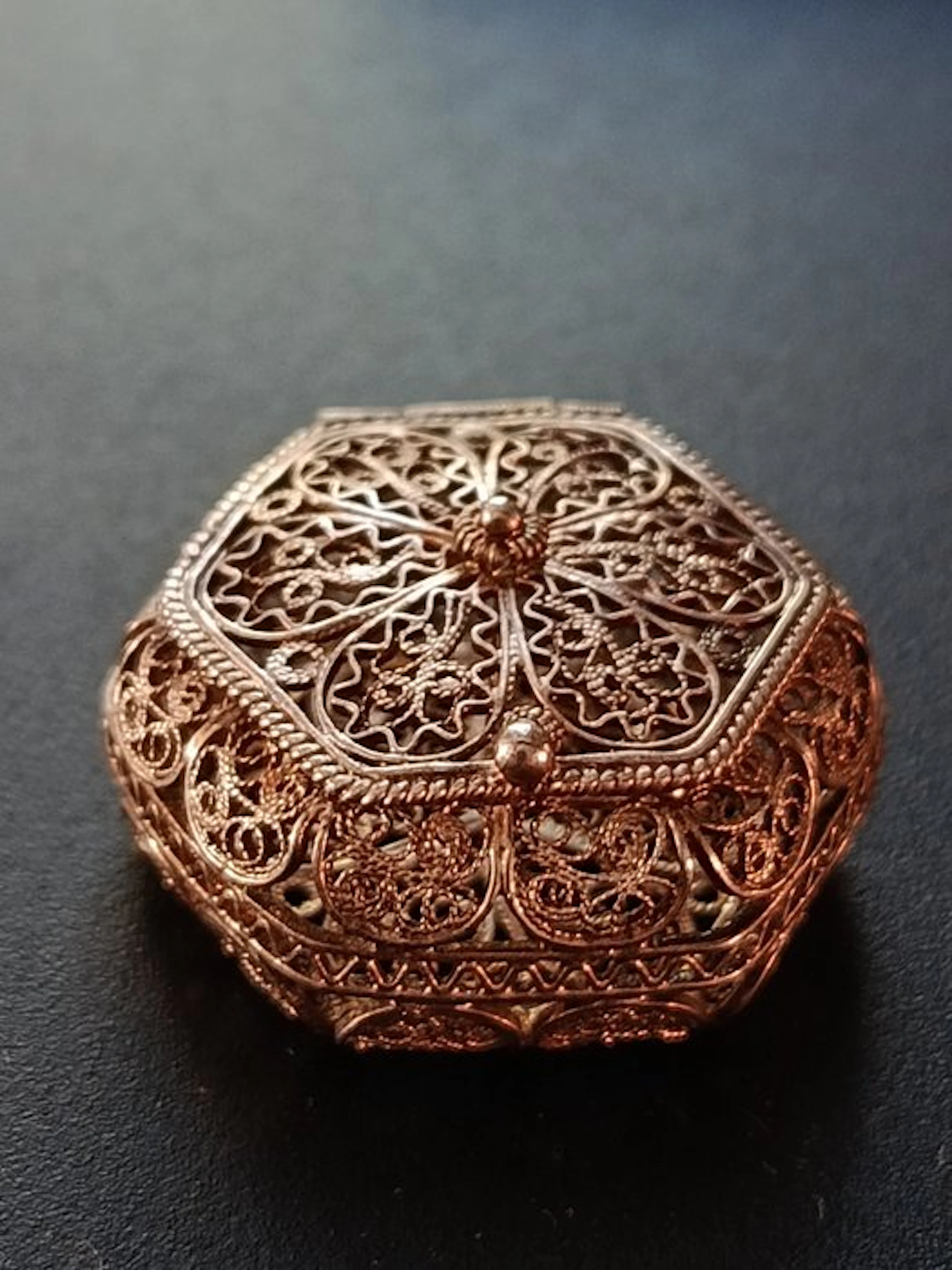 Pillbox - Precious Pill Box in 925 Silver Filigree - .925 silver