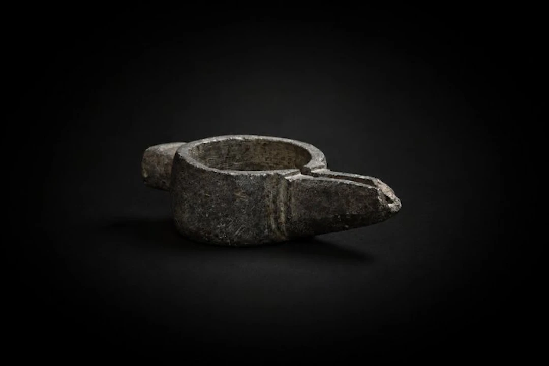 Medieval Islamic stone oil lamp - 4.5 cm