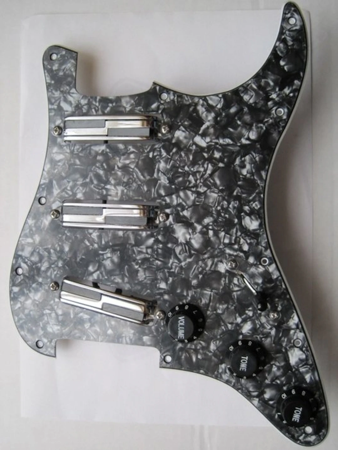 LACE - Alumitone Loaded Pickguard Sss Black Pearl/chrome...