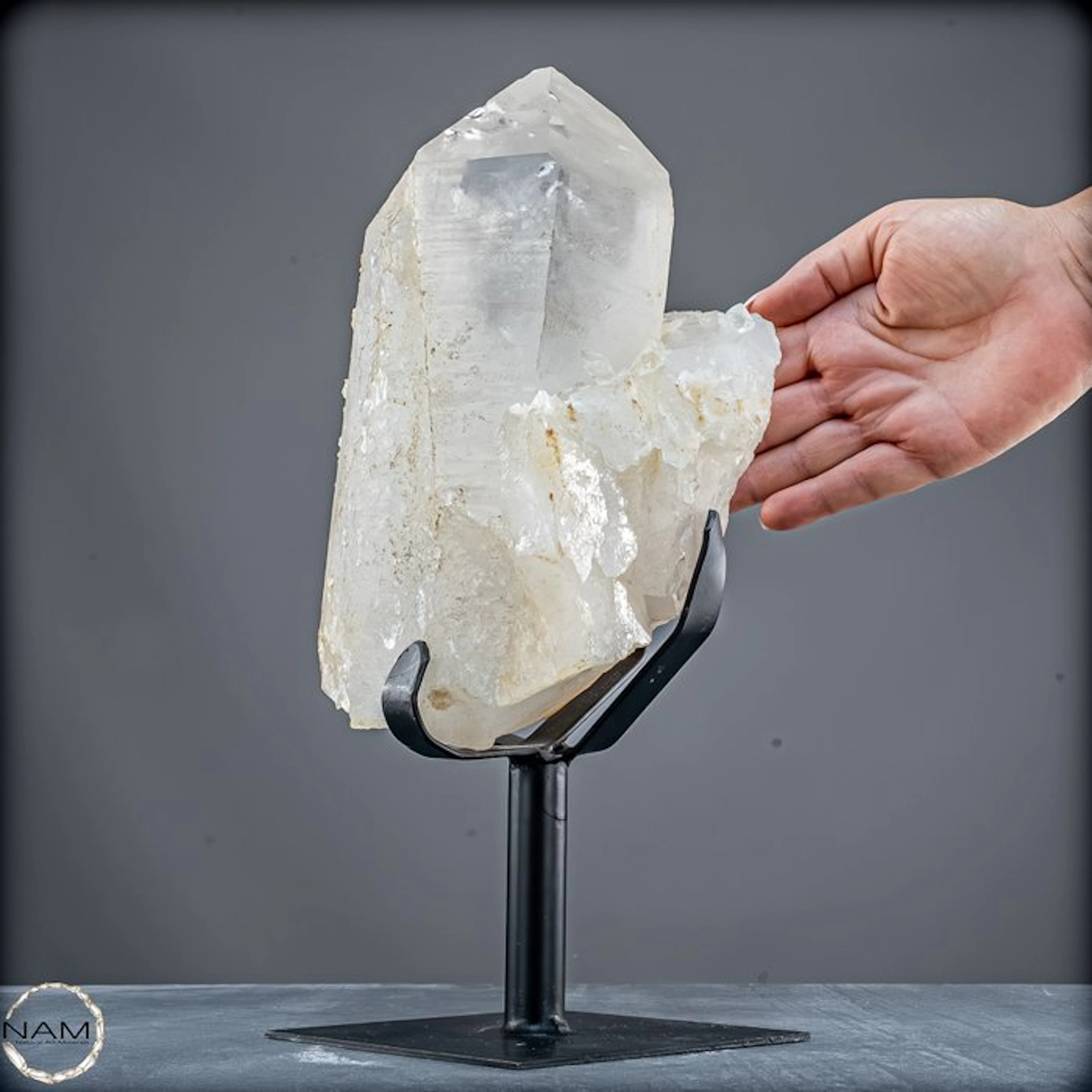 Lumeric quartz on a stand Kristall from Brazil- 4864.72 g