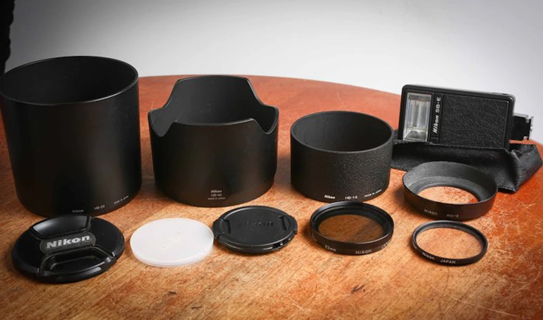 Nikon HB-24; HB-40; HB-14; HN-2; Polar 52mm; L37c 52mm...