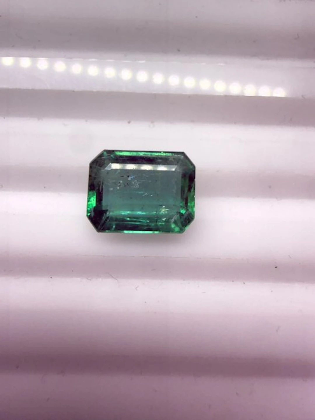 1 pcs Green Emerald - 4.09 ct - GEM-TECH Istituto Gemmologico