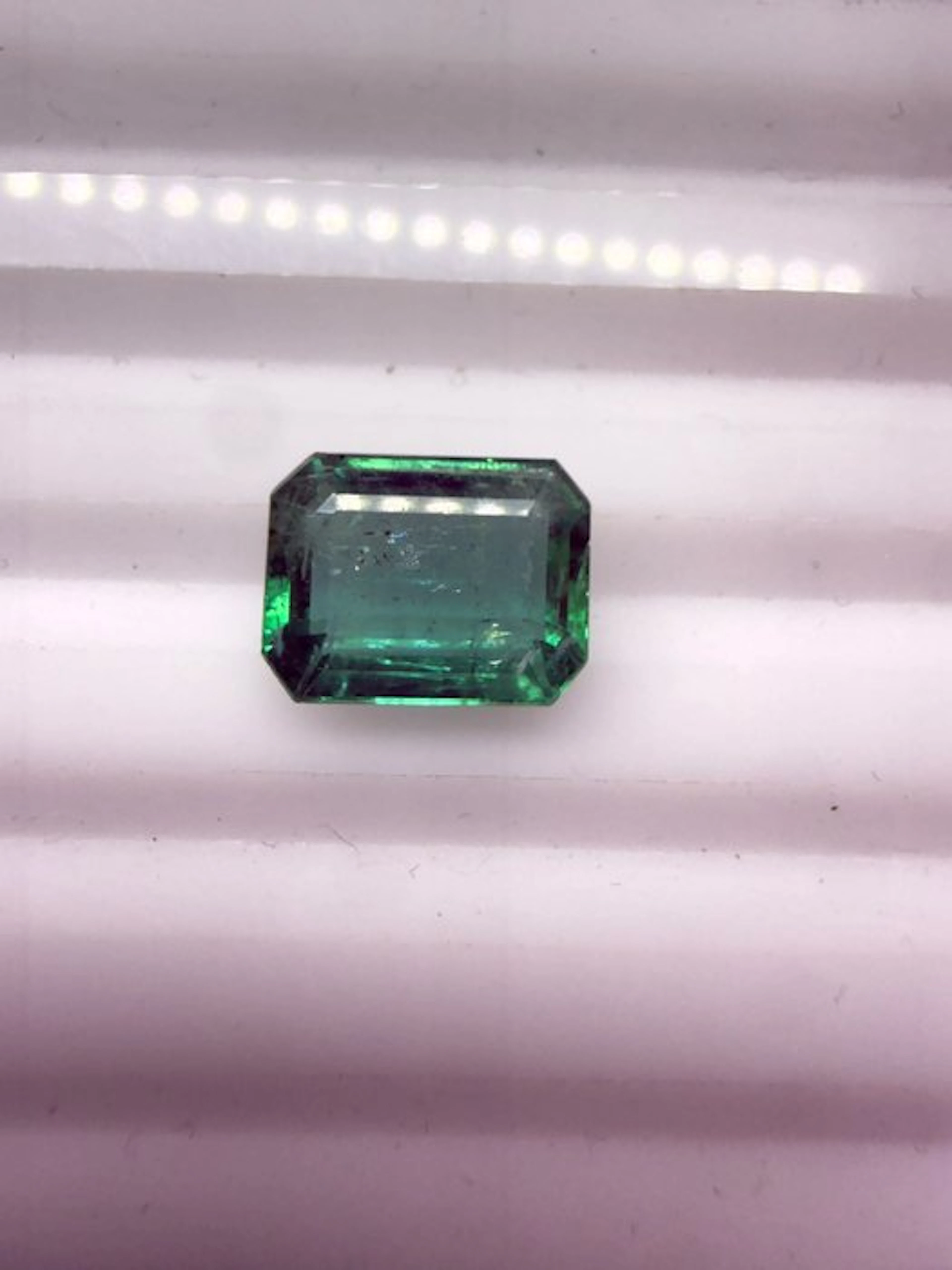 1 pcs Green Emerald - 4.09 ct - GEM-TECH Istituto Gemmologico