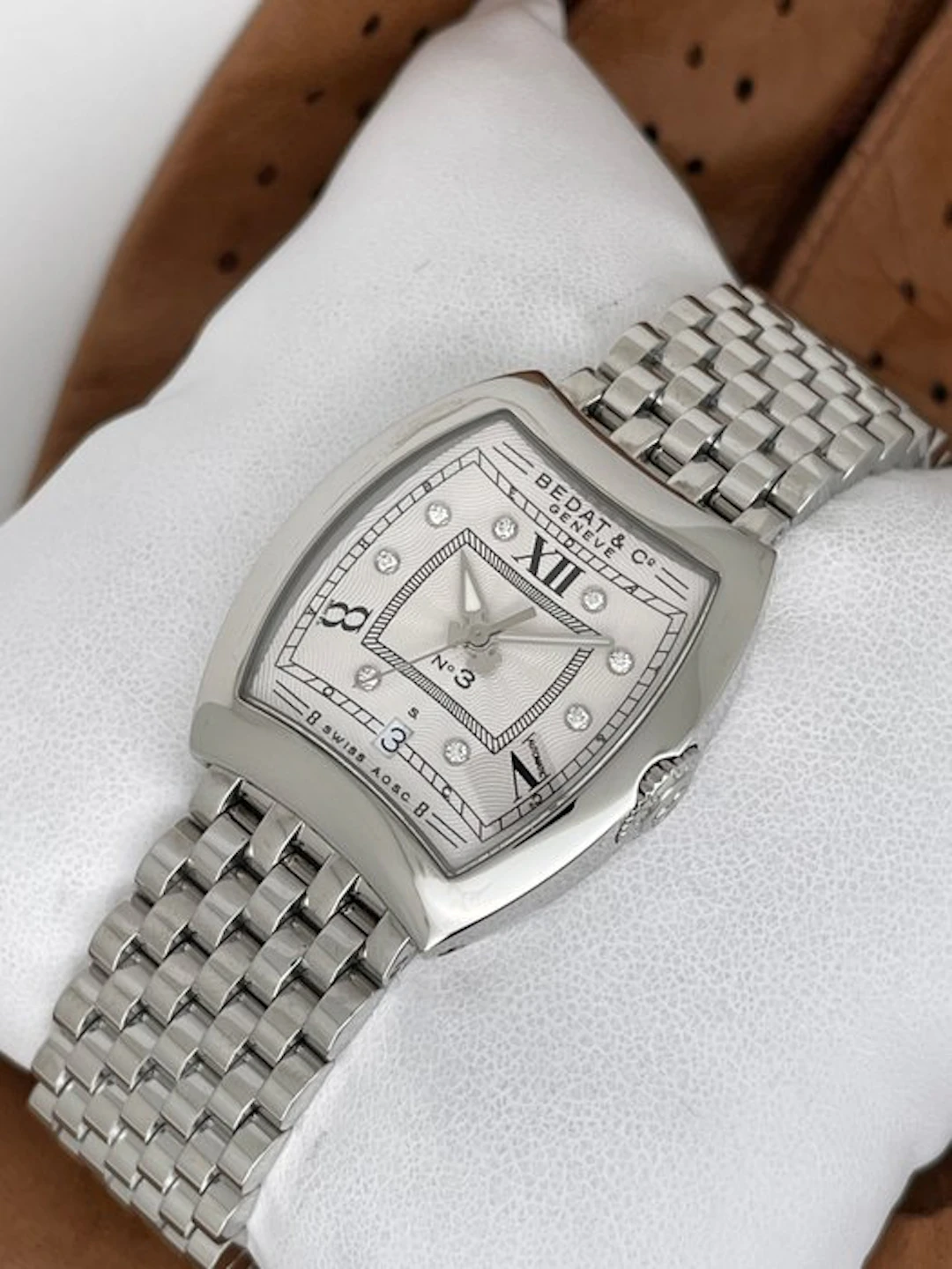Bedat & Co. - No3 Tonneau Diamonds Automatic - 314.011.109 - Women - 2010-2020
