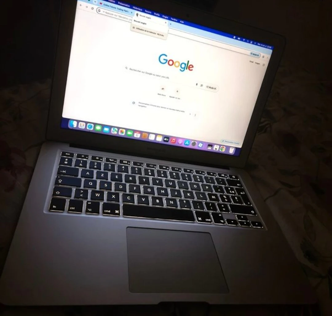 Apple MacBook Air (Retina, 13-inch, 2017) - Laptop (2) - Without original box