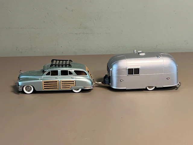 Brooklin Models 1:43 - Model car (2) - Packard Station...