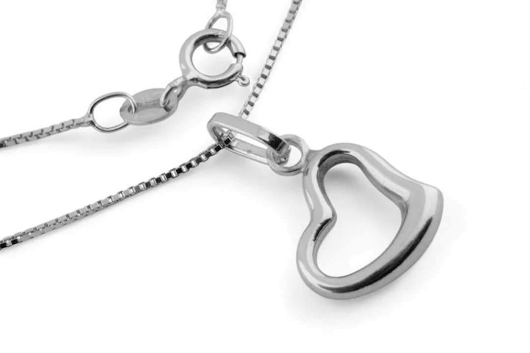 Necklace with pendant - 18 kt. White gold