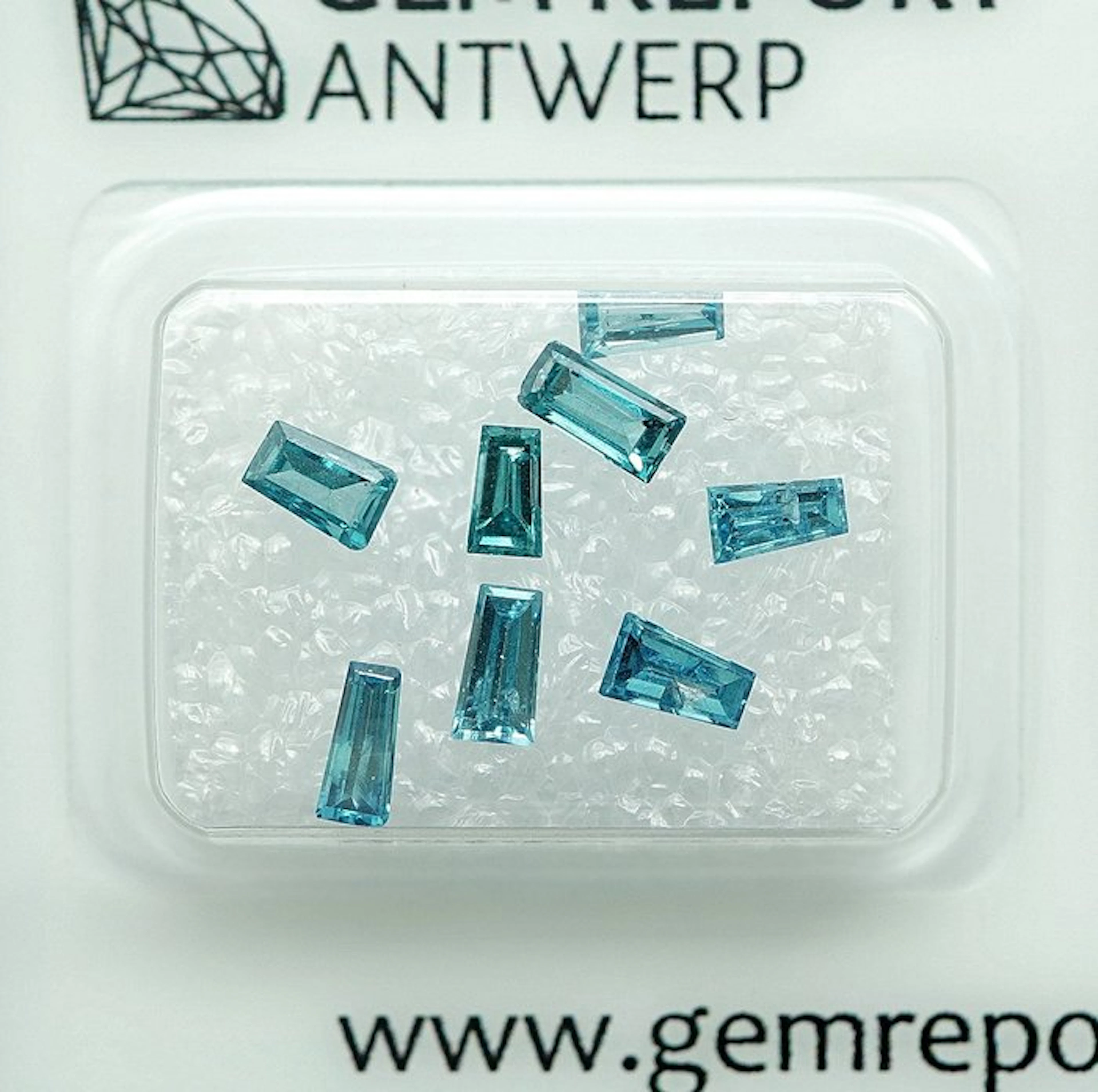 8 pcs Diamond (Colour-treated) - 1.03 ct - Tapered - Fancy intense Blue - SI1