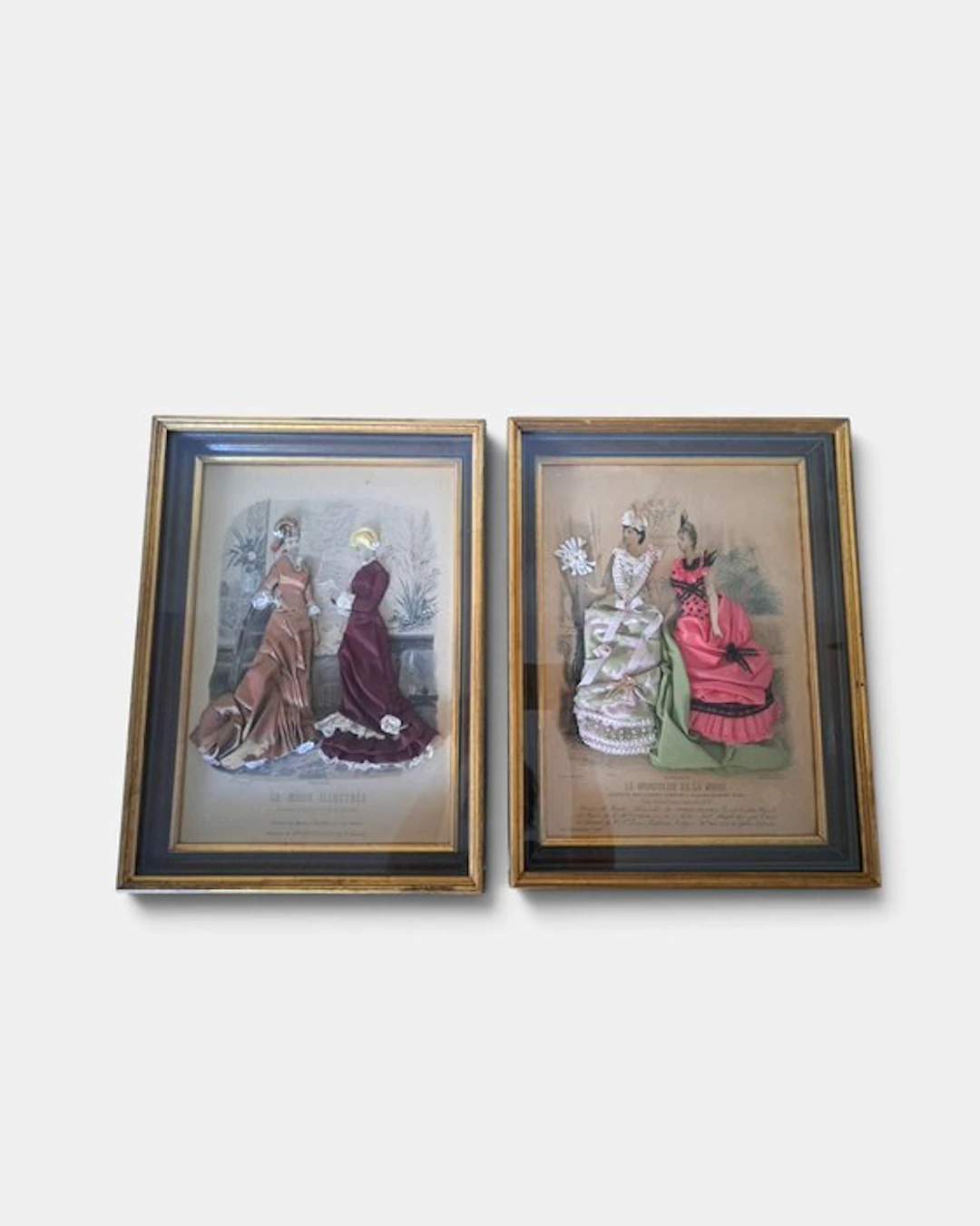 Wall decoration (2) - France - ANTIQUE French 3D Fashion
