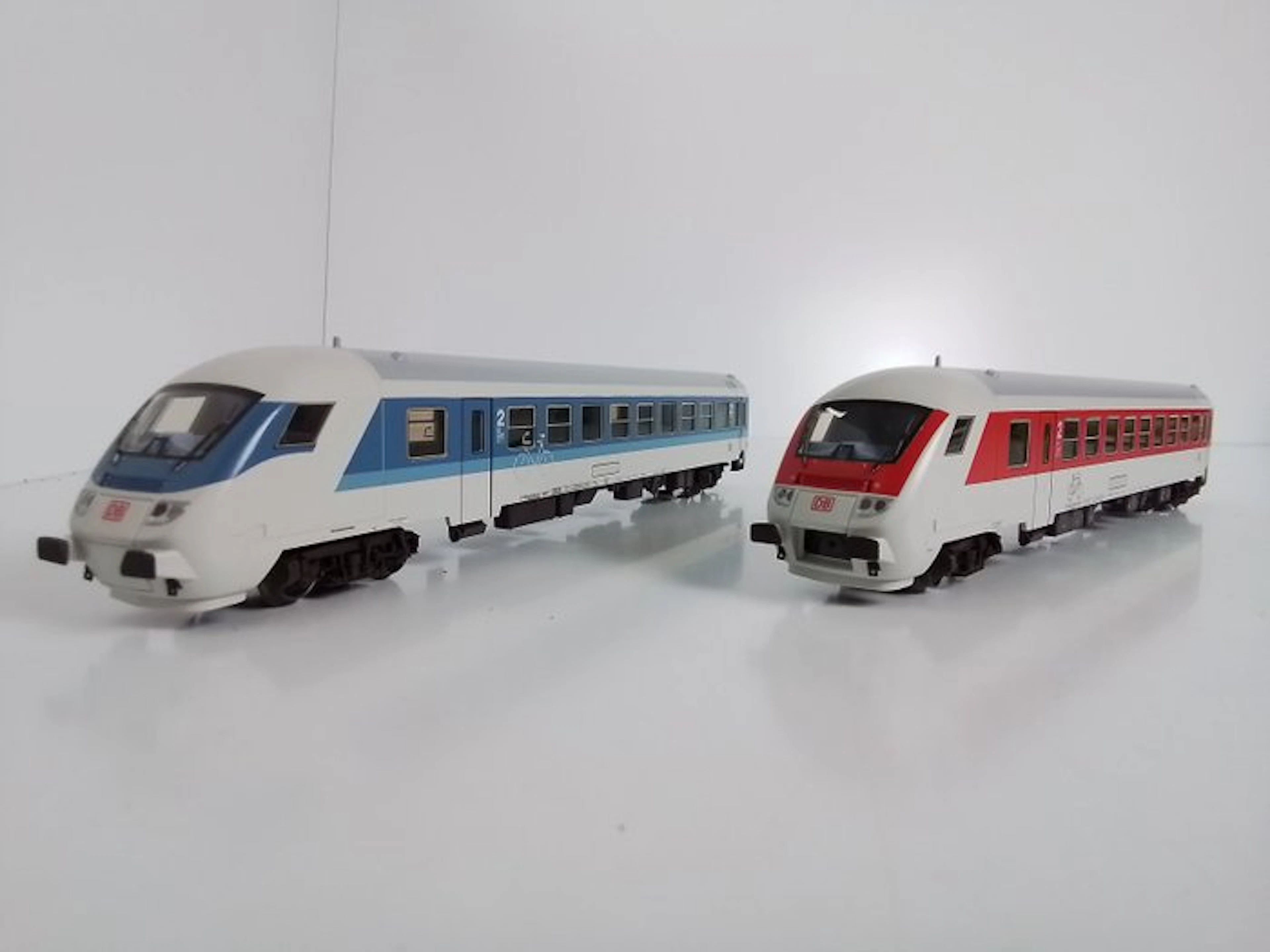 Märklin H0 - 43300/43303 - Train set (2) - 2 × driving cab car - DB