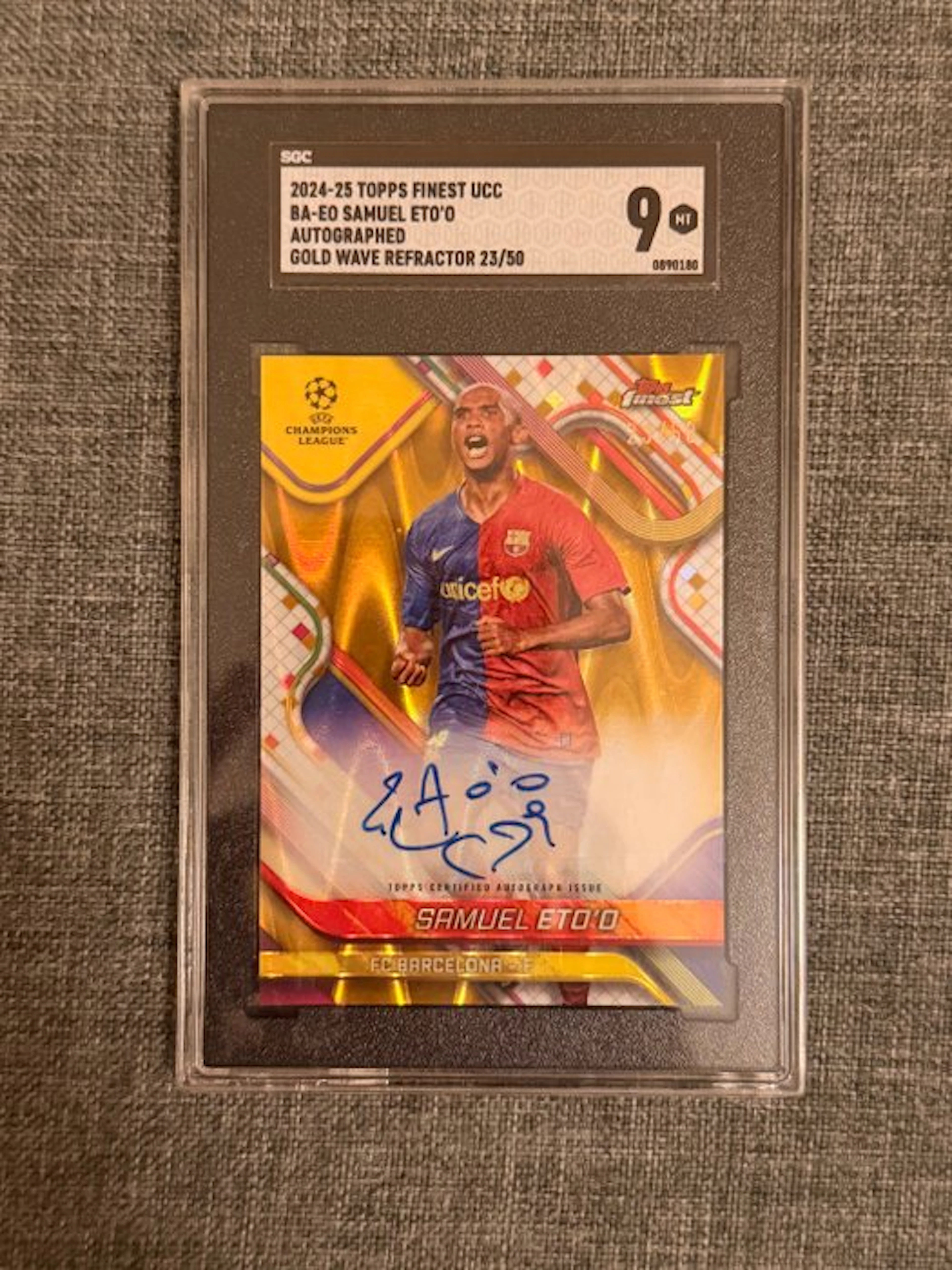 TOPPS Finest - Samuel Eto’o - Gold Wave Refractor (23/50)...