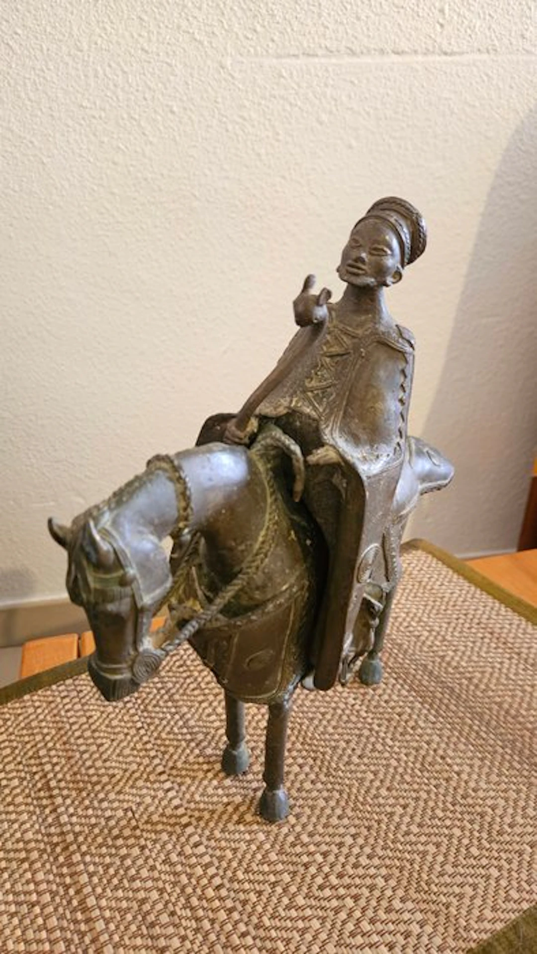 Statuette bronze Mogho Naaba chef du monde royaume mossi...