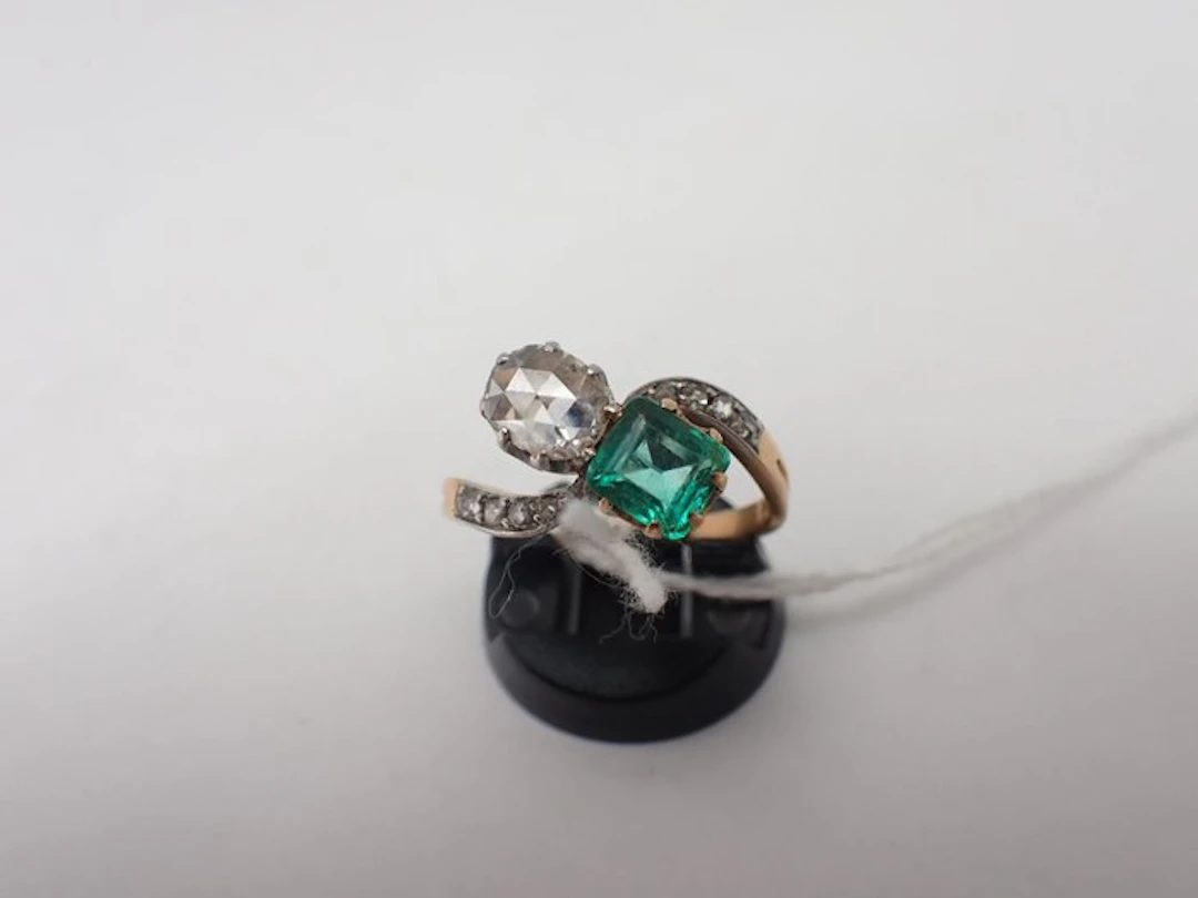 Ring - 18 kt. Yellow gold Emerald - Diamond