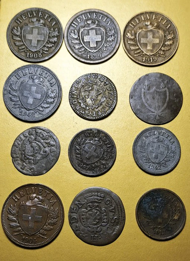 Switzerland. valori differenti anni differenti (No reserve price)