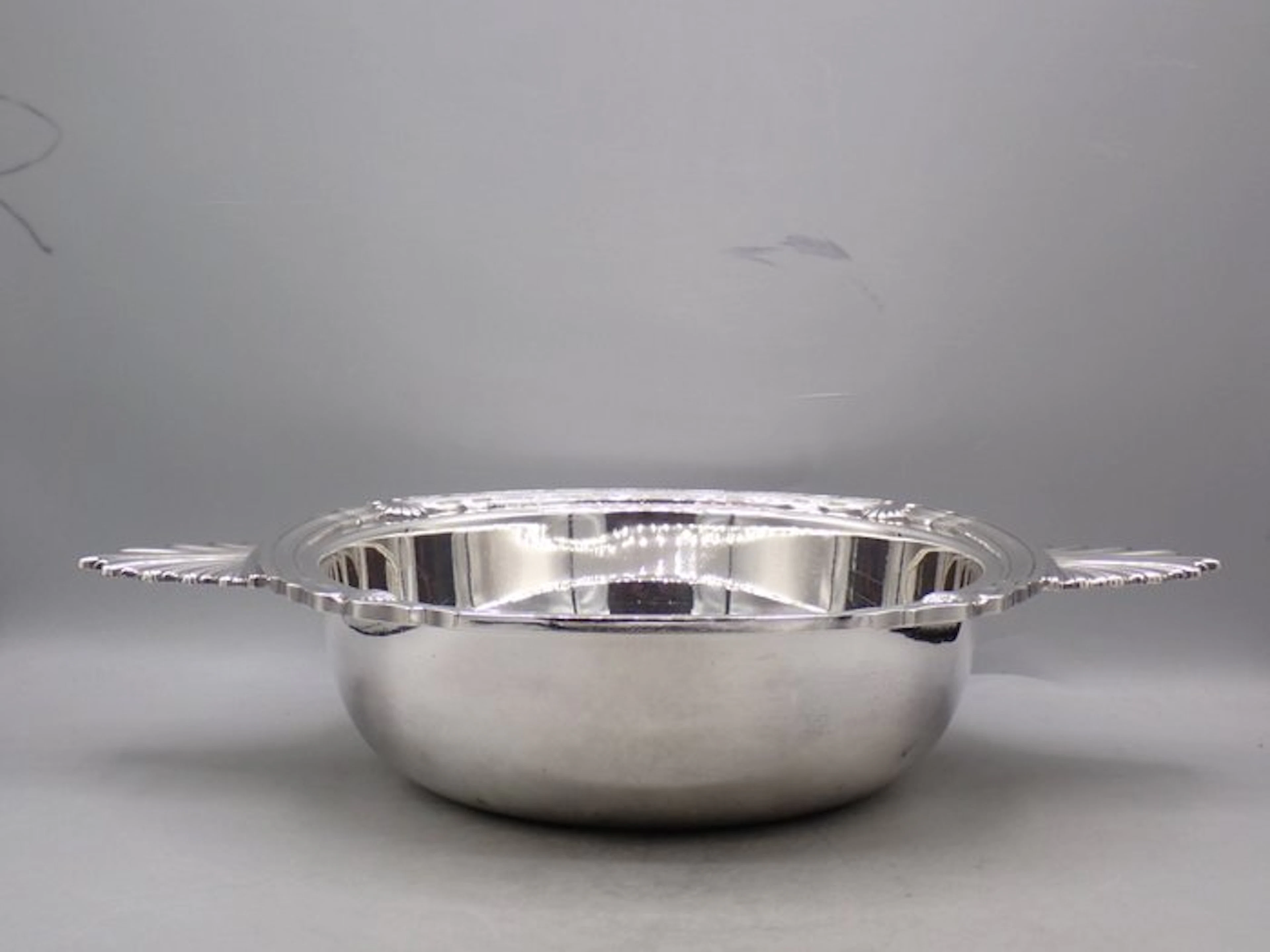 Christofle - Bowl - Vendôme - With large scallop handles...
