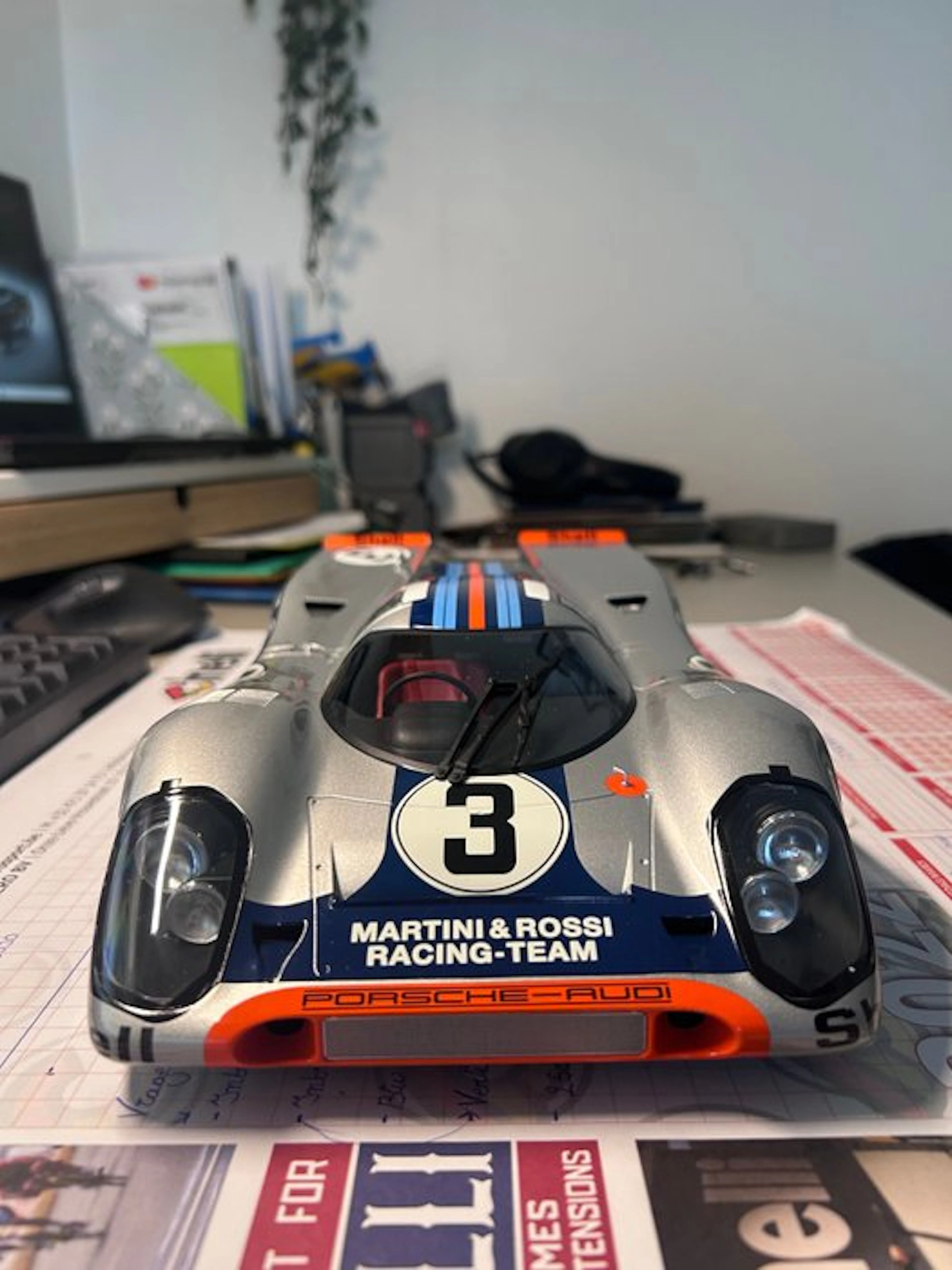 MiniChamps 1:12 - Model race car - Porsche 917K Martini