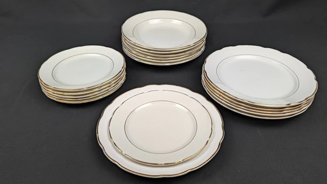 Richard Ginori, CMF - Dinner set for 6 (18) - Porcelain - Rigo in gold