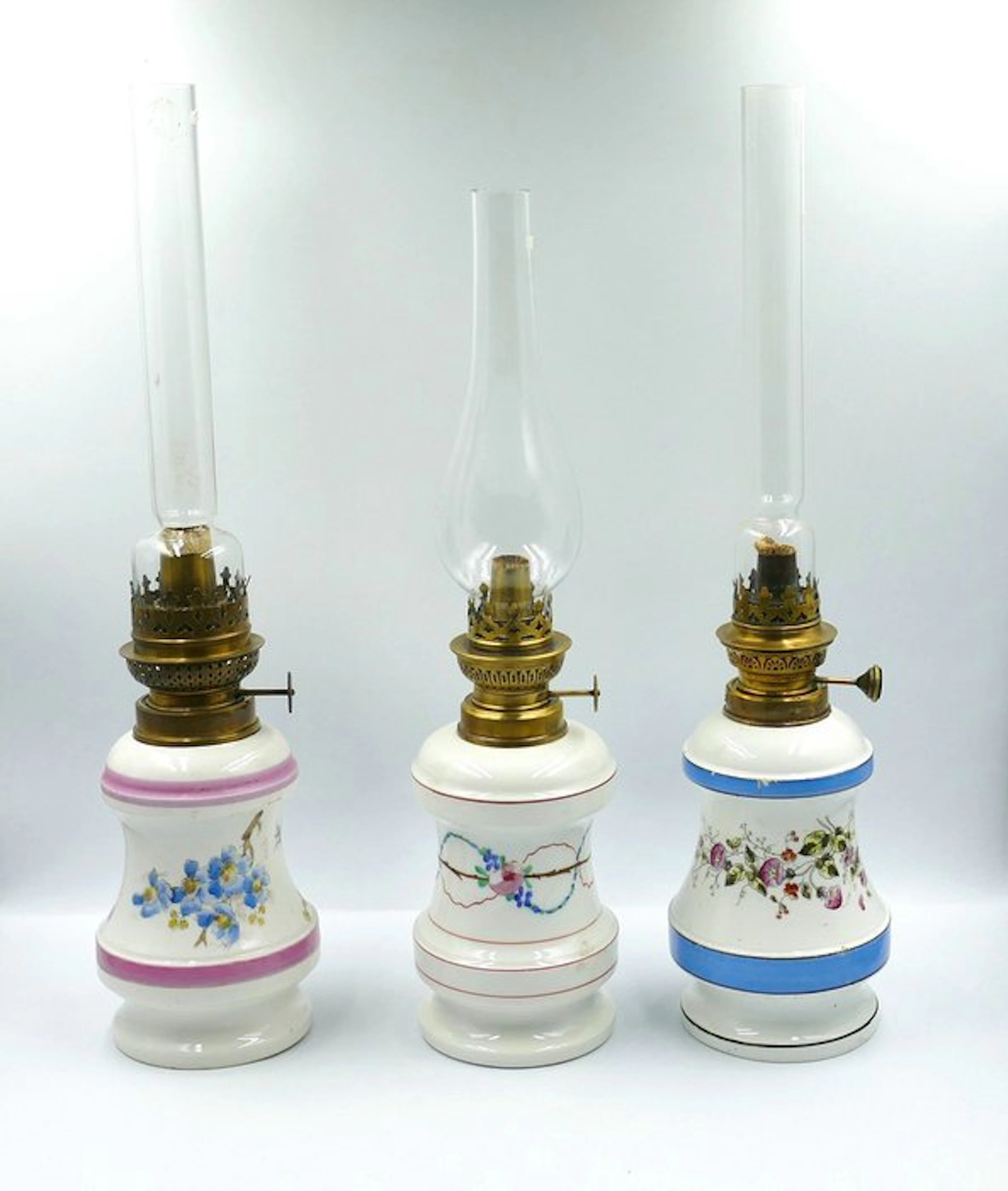 Kerosene lamp (3) - Porcelain, Brass