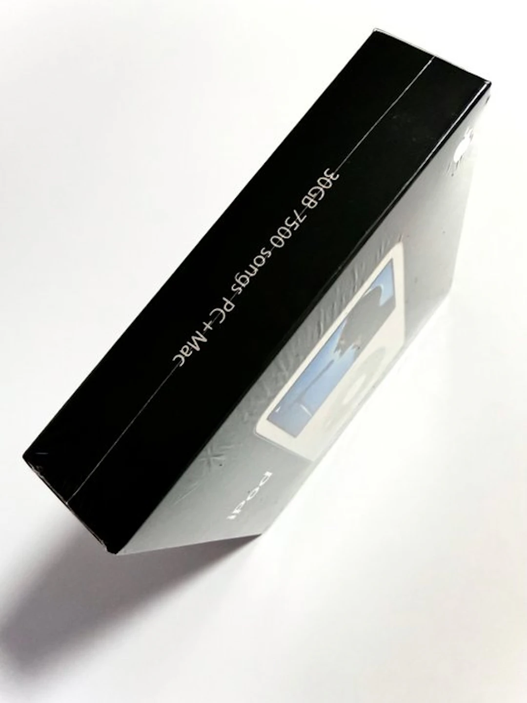 Apple - iPod (5th generation) A1136 June 2006 - new item