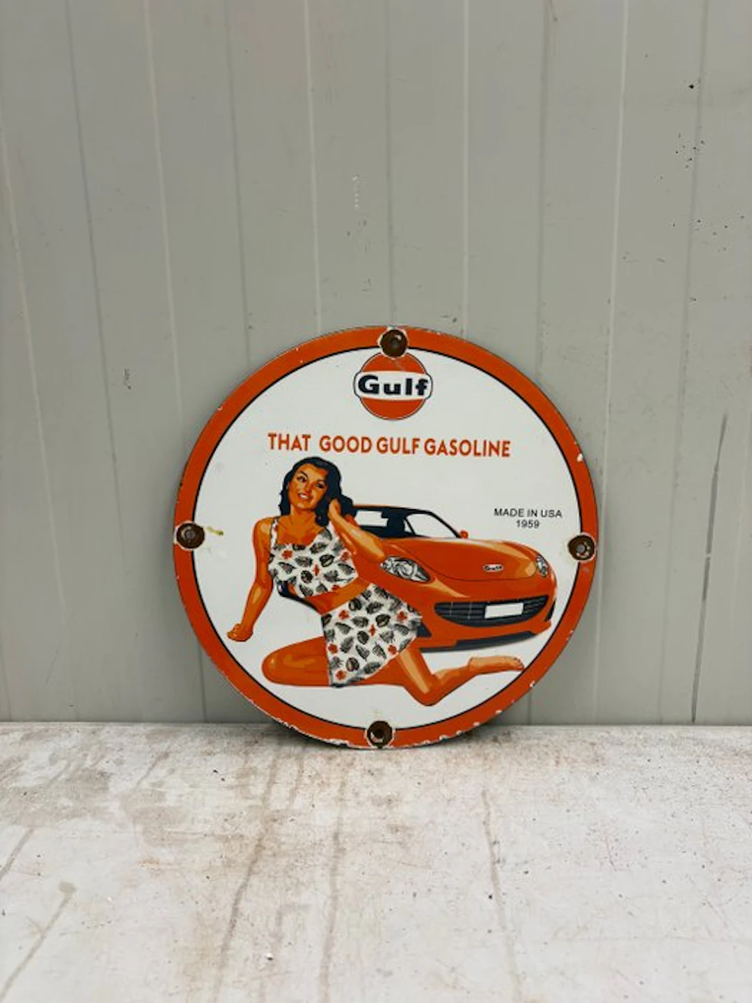 Gulf Gasoline – Emaille Reclamebord – Pin-up & Sportwagen...
