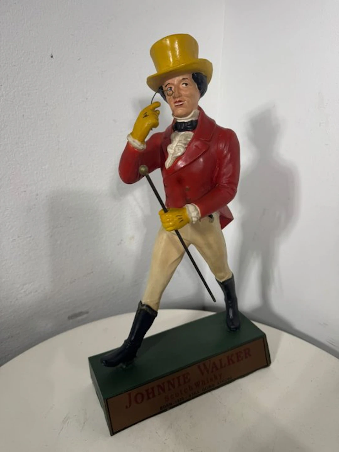 Johnnie Walker - Sculpture, Johnnie Walker - 40 cm - Resin