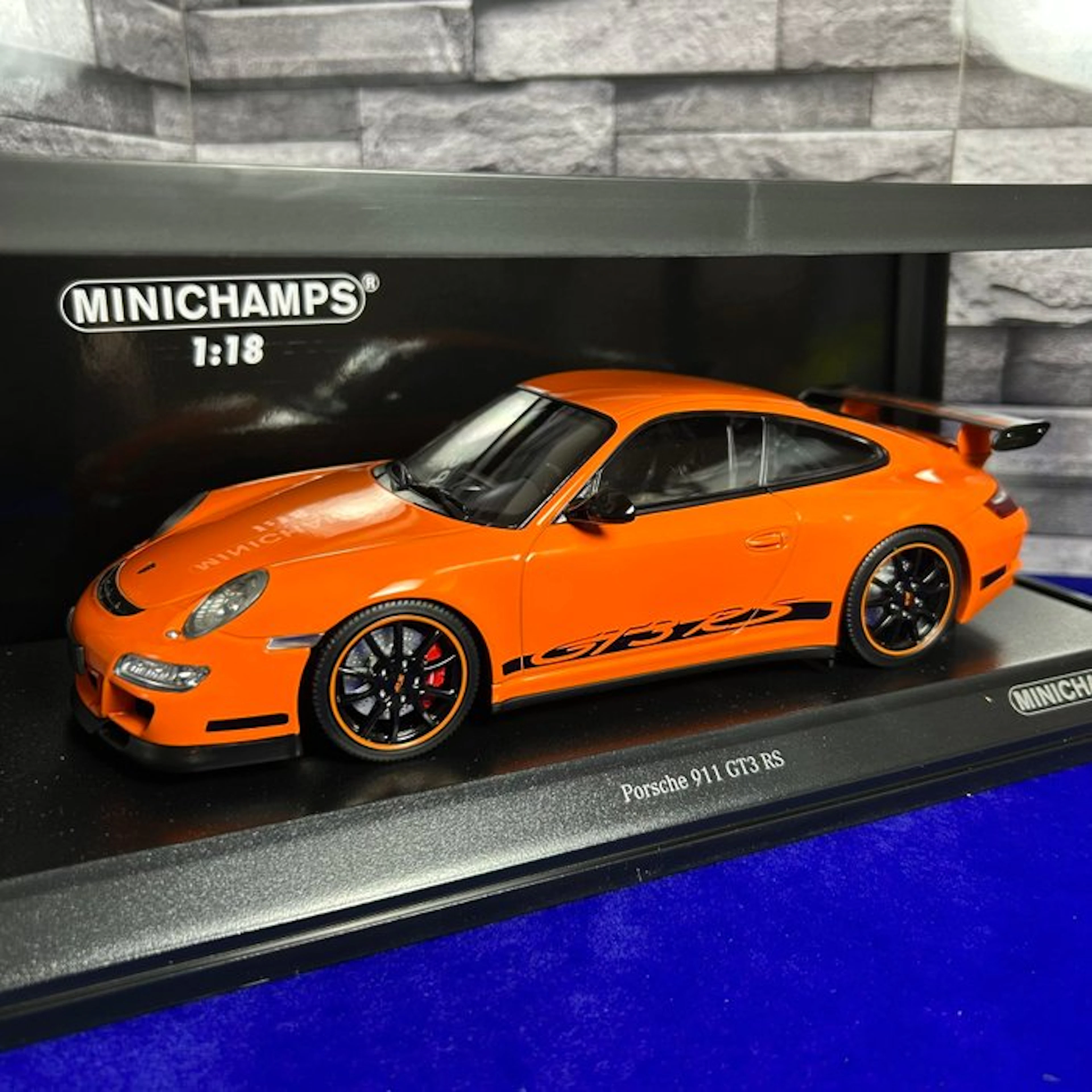 MiniChamps 1:18 - Model car - Minichamps 1:18 Porsche 911...