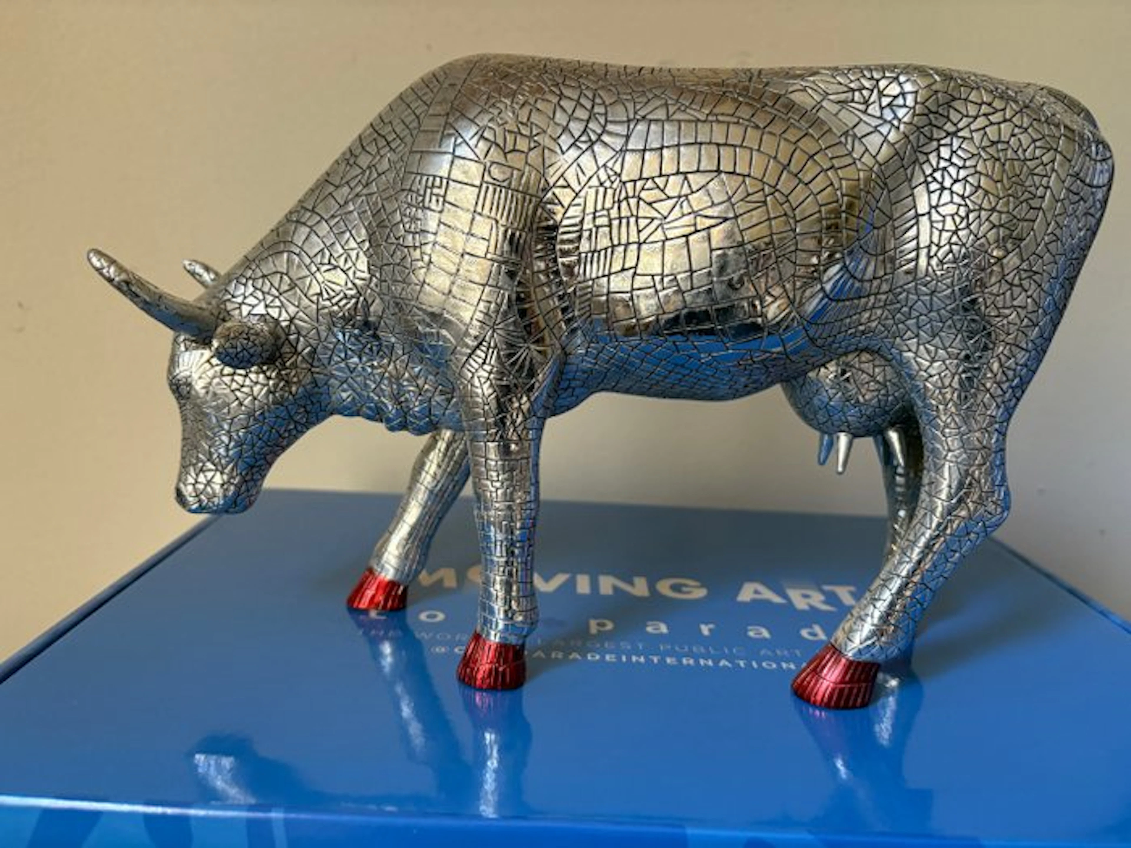 Cow Parade. Cowparade. Mira Moo. Large. - Figurine - Poly Resin