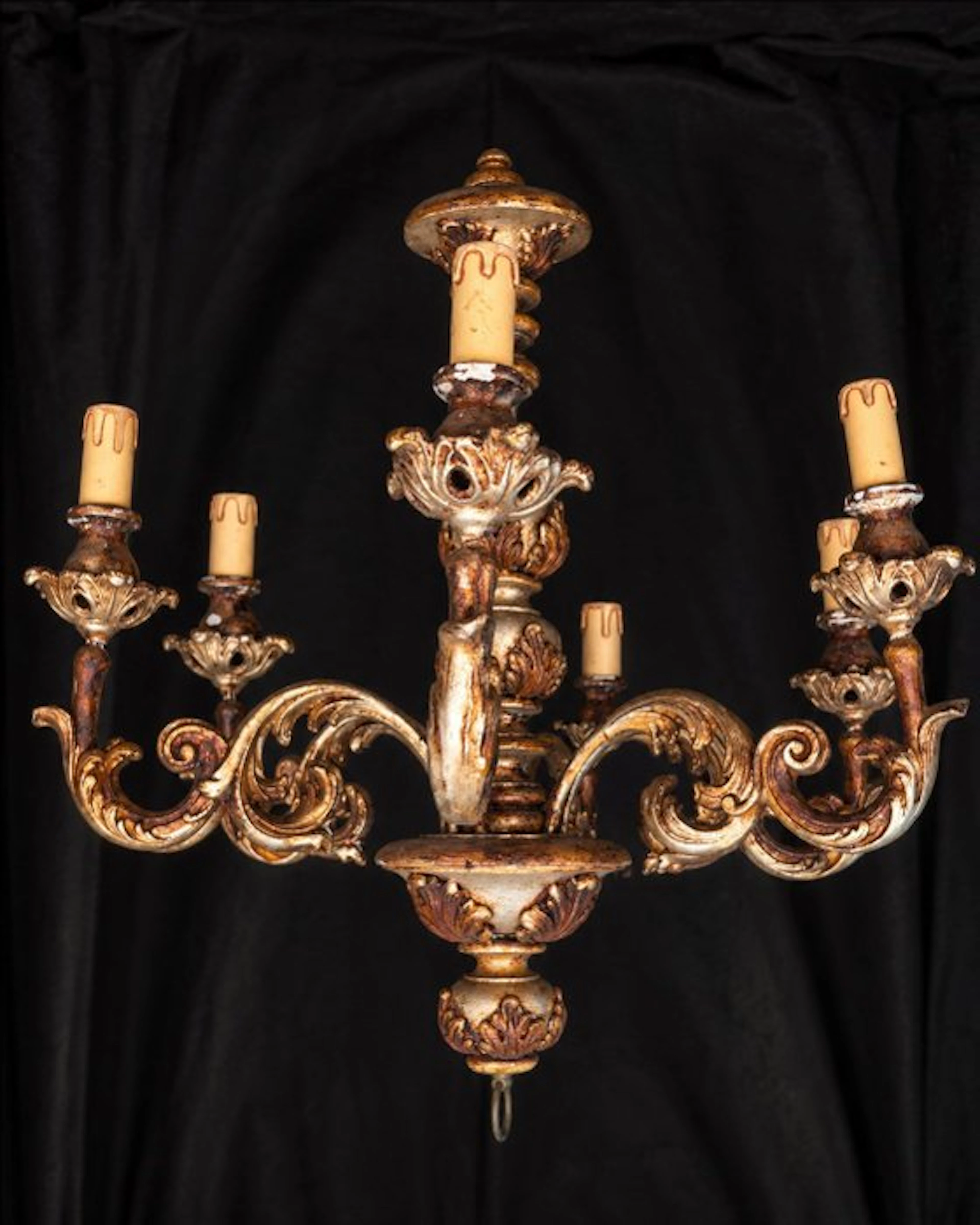 Chandelier - Wood - Antique 19th-century, carved and gilded wood, six lights