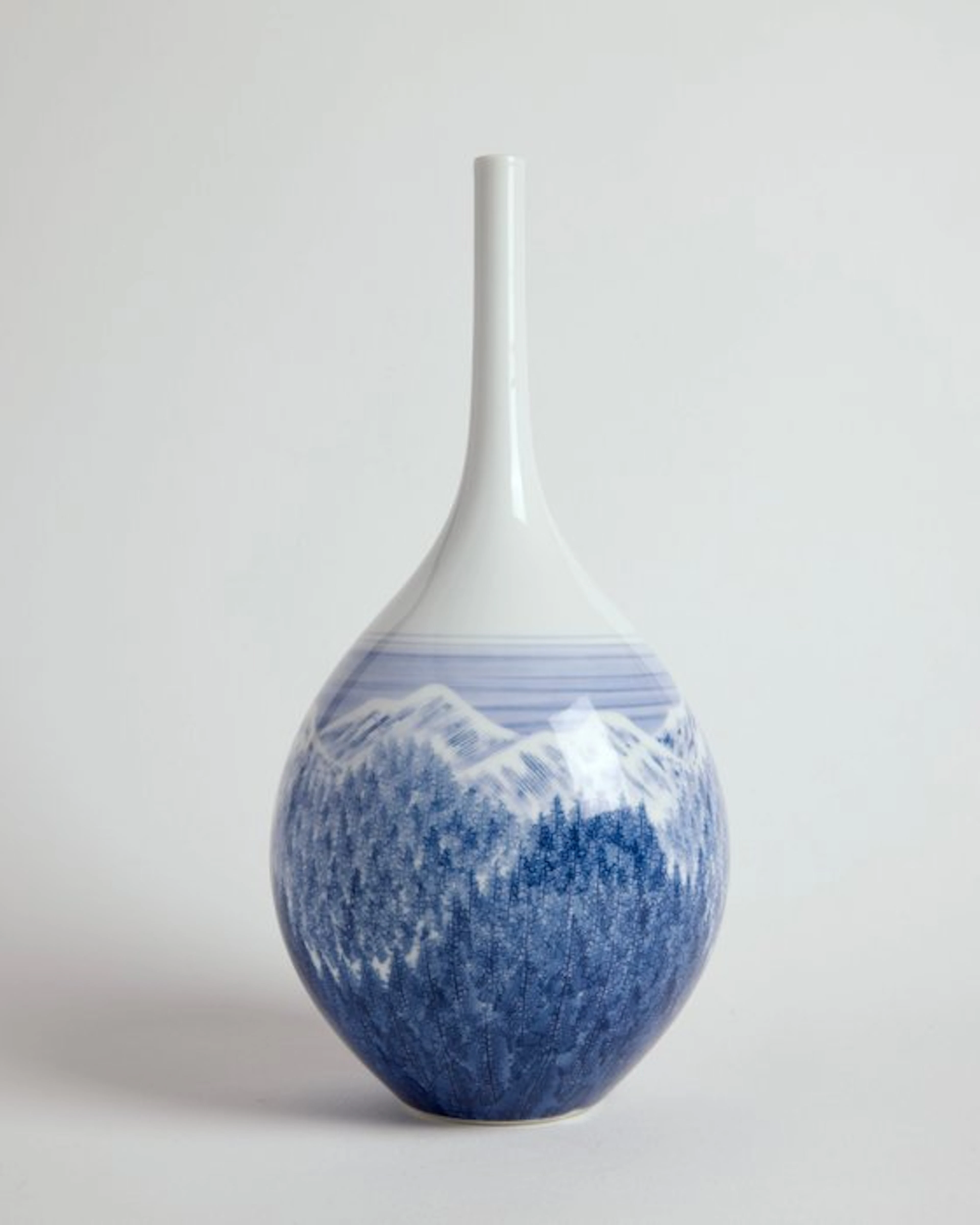 Vase - Porcelain - Japan - No customs for EU - Fujii Shumei 藤井朱明 (1936-2017)