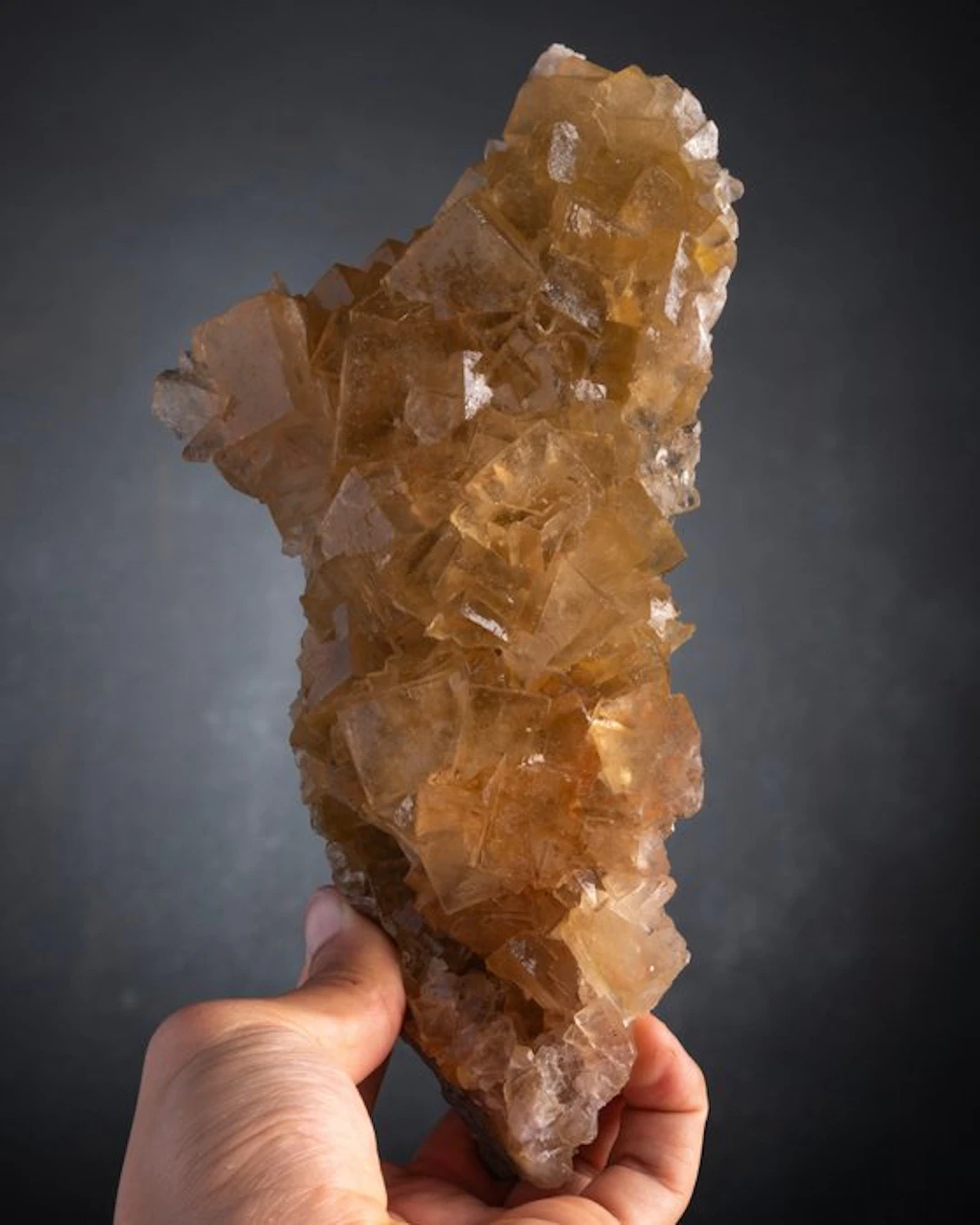 SPANISH yellow fluorite floater - Height: 22.5 cm - Width: 11.4 cm- 886 g - (1)