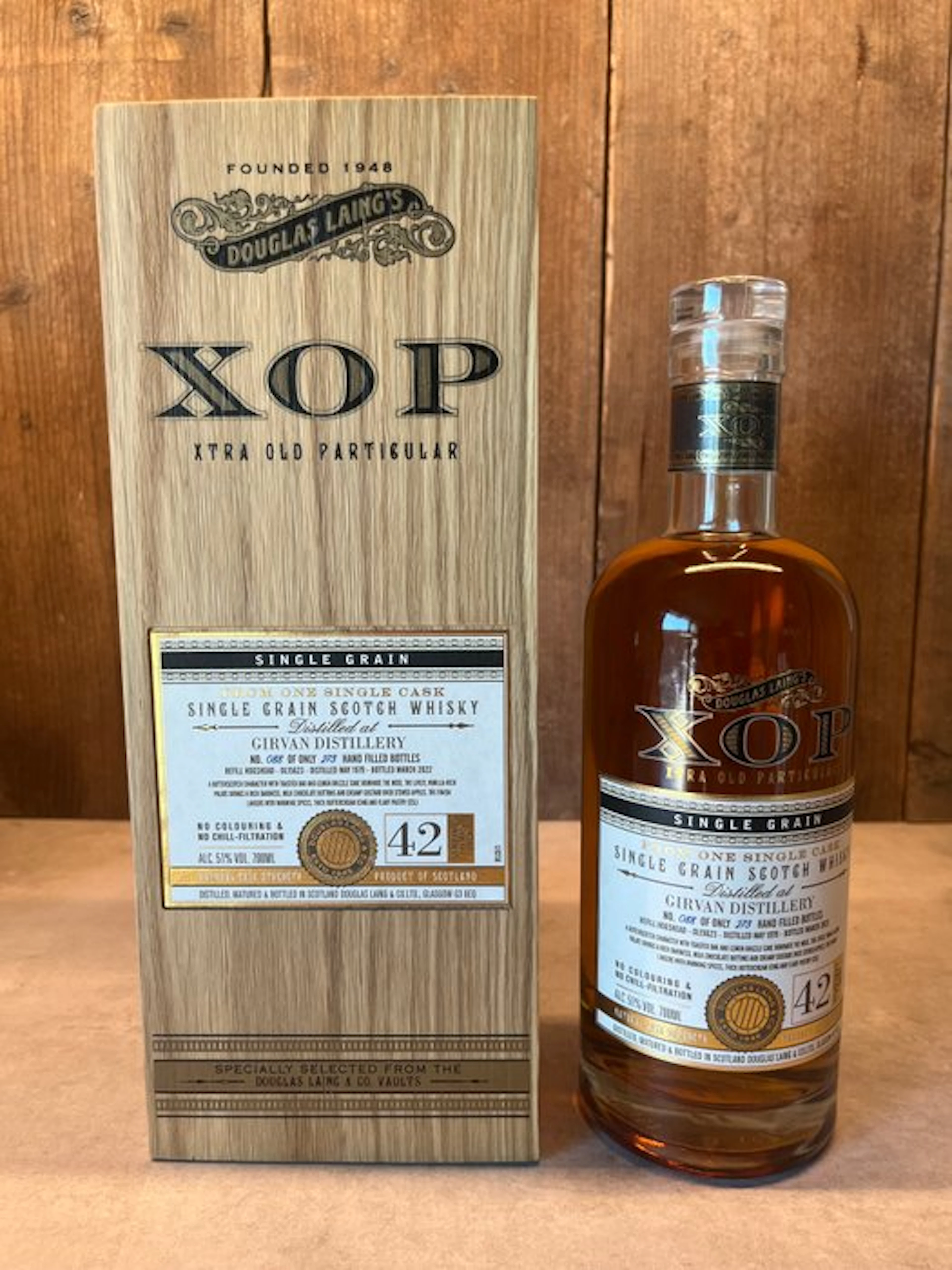 Girvan 1979 42 years old XOP - Xtra Old Particular - Douglas Laing - b
