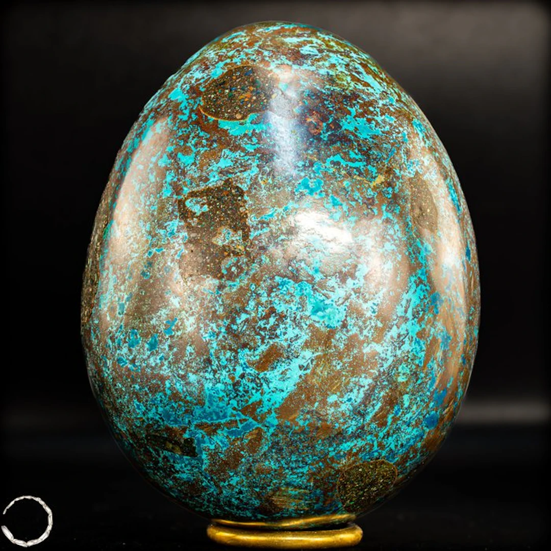 Fascinating Azurite Egg – Intense color play in a...