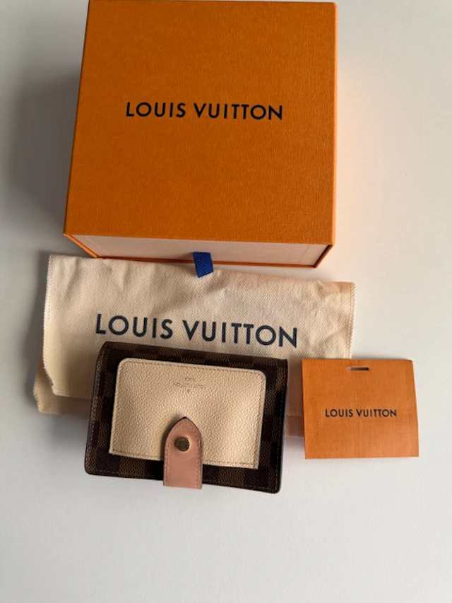 Louis Vuitton - Wallet