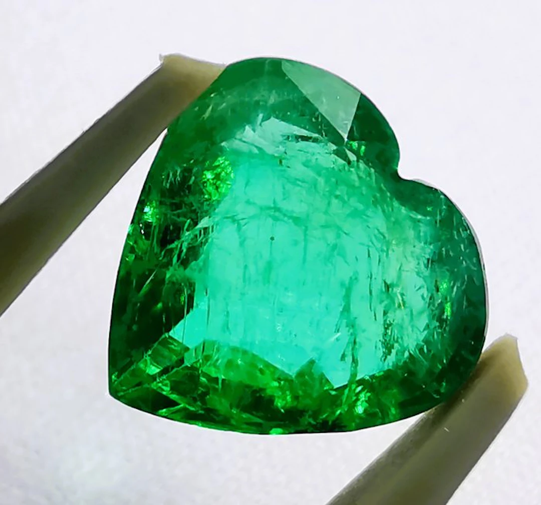 No reserve price - 1 pcs Green Emerald - 3.04 ct...
